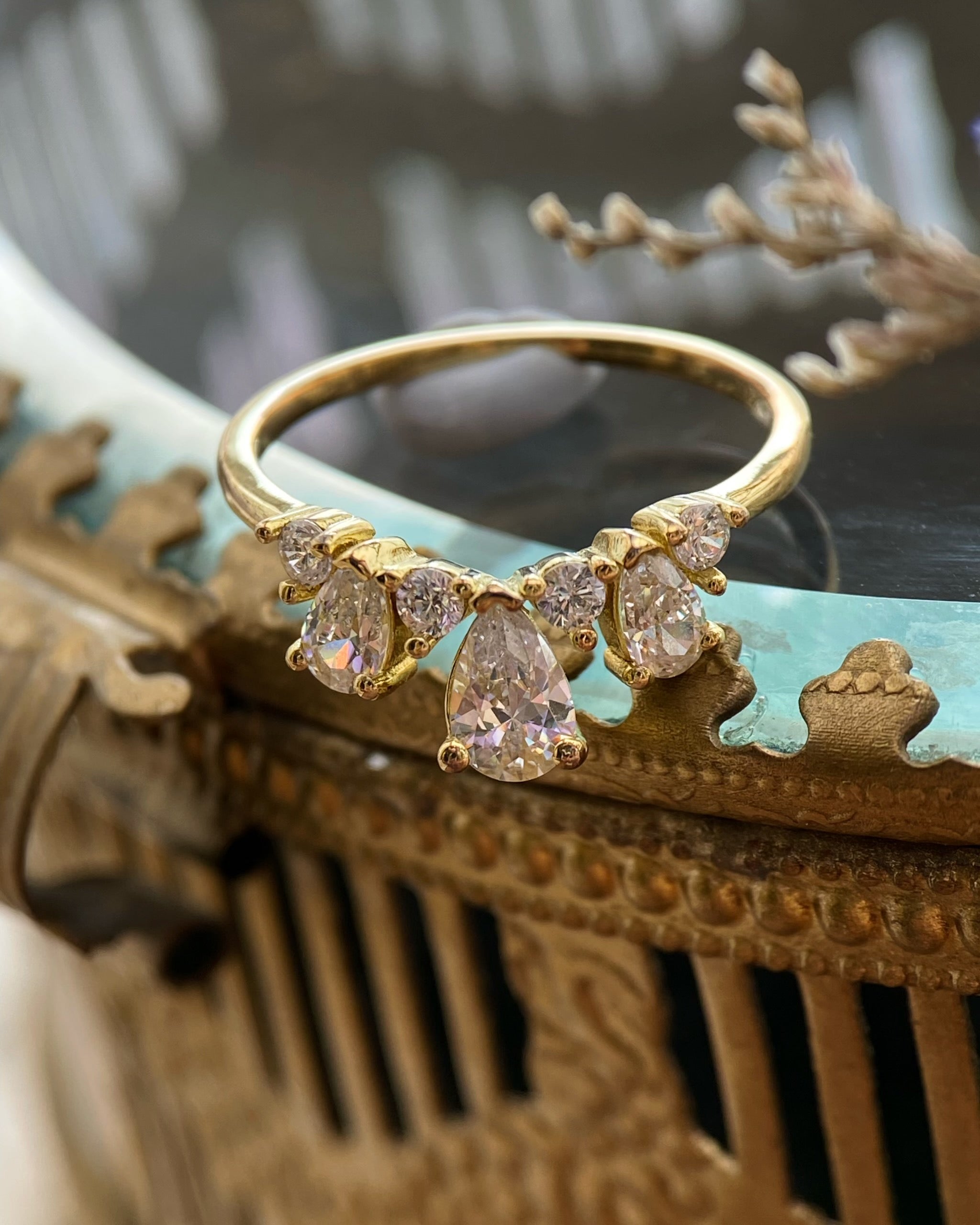 The Seraph | Handmade Curved Pear & Round Cluster Crown Wedding Band