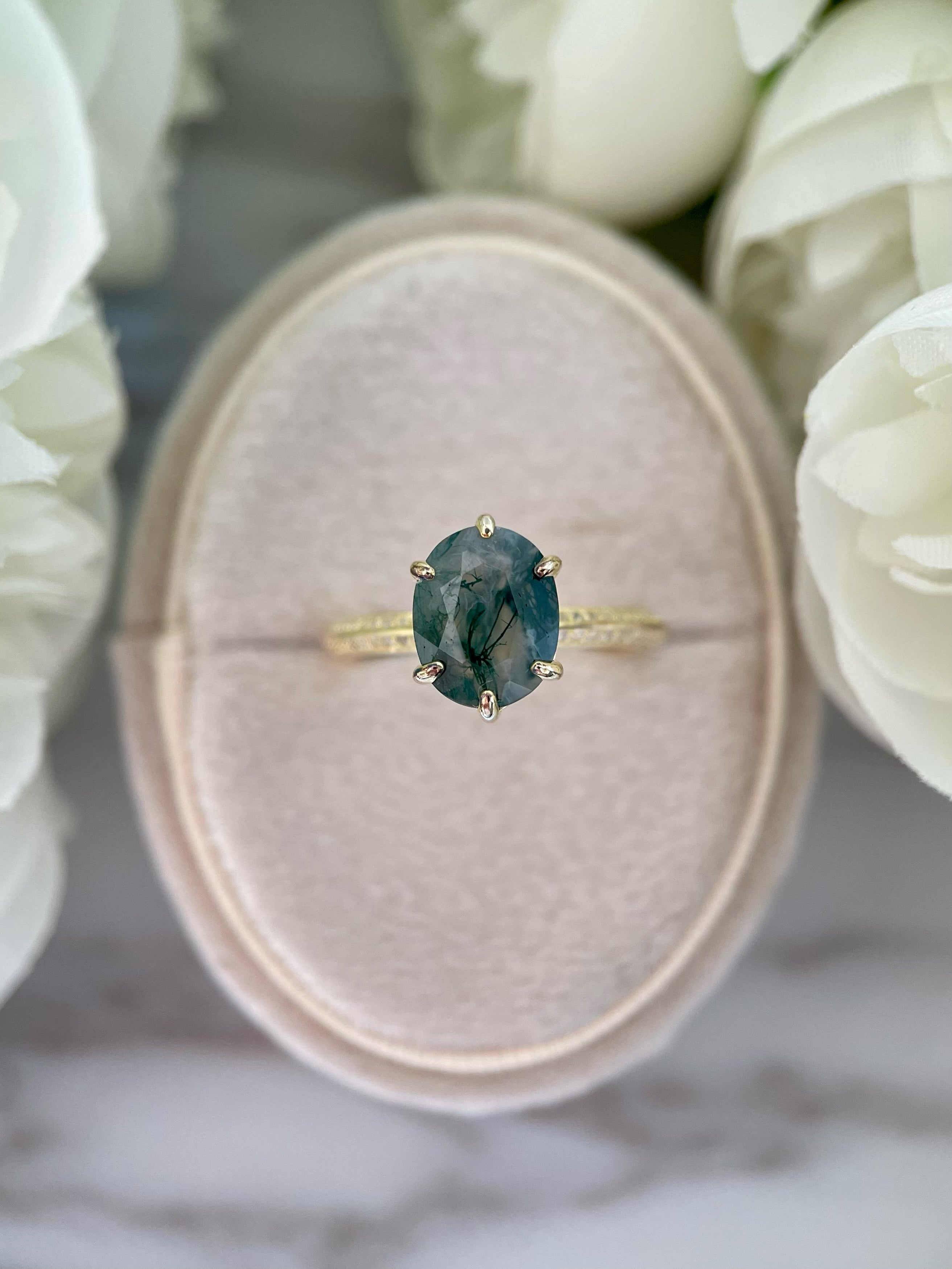 【Mysterium】Bague de fiançailles unique en agate mousse naturelle, faite à la main, 3 carats, forme ovale