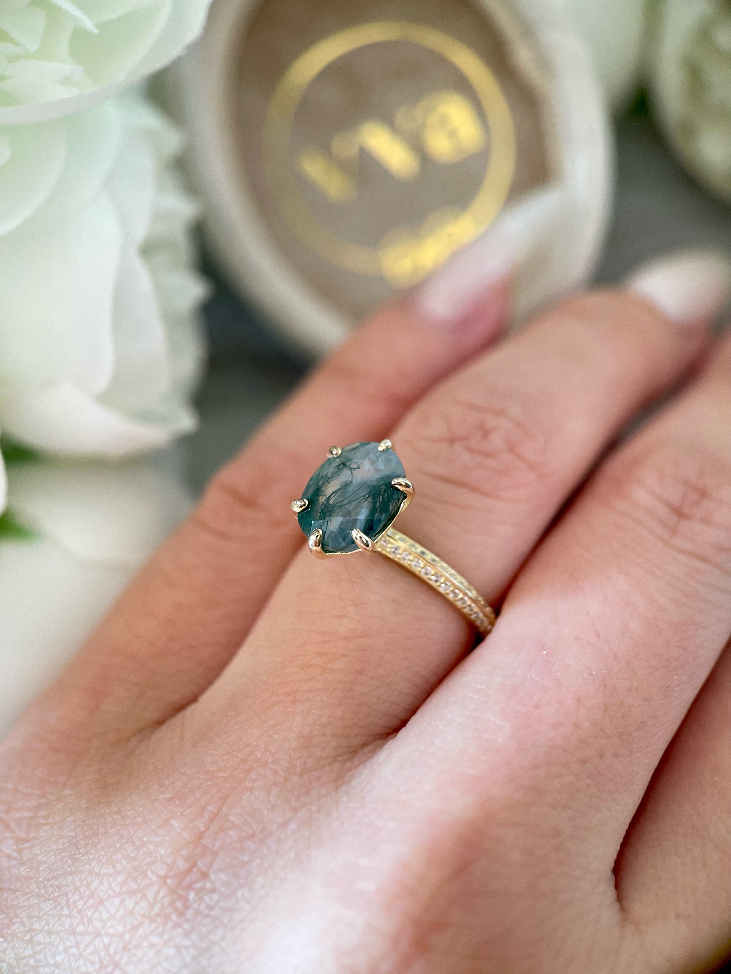 【Mysterium】Bague de fiançailles unique en agate mousse naturelle, faite à la main, 3 carats, forme ovale