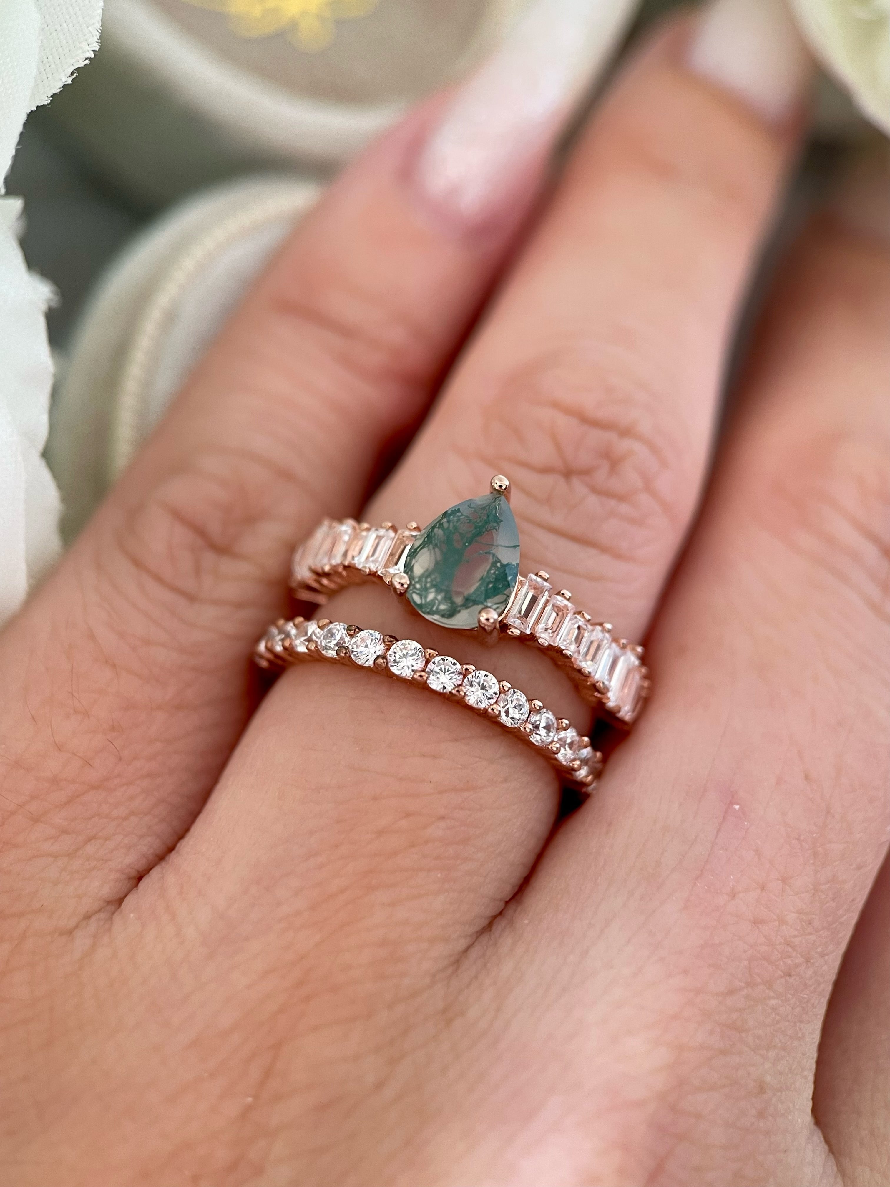 【Ensemble Dewdrop Canopy】Ensemble de bagues de fiançailles unique, fait main, en agate mousse naturelle, 2 pièces, 0,8 ct, forme poire