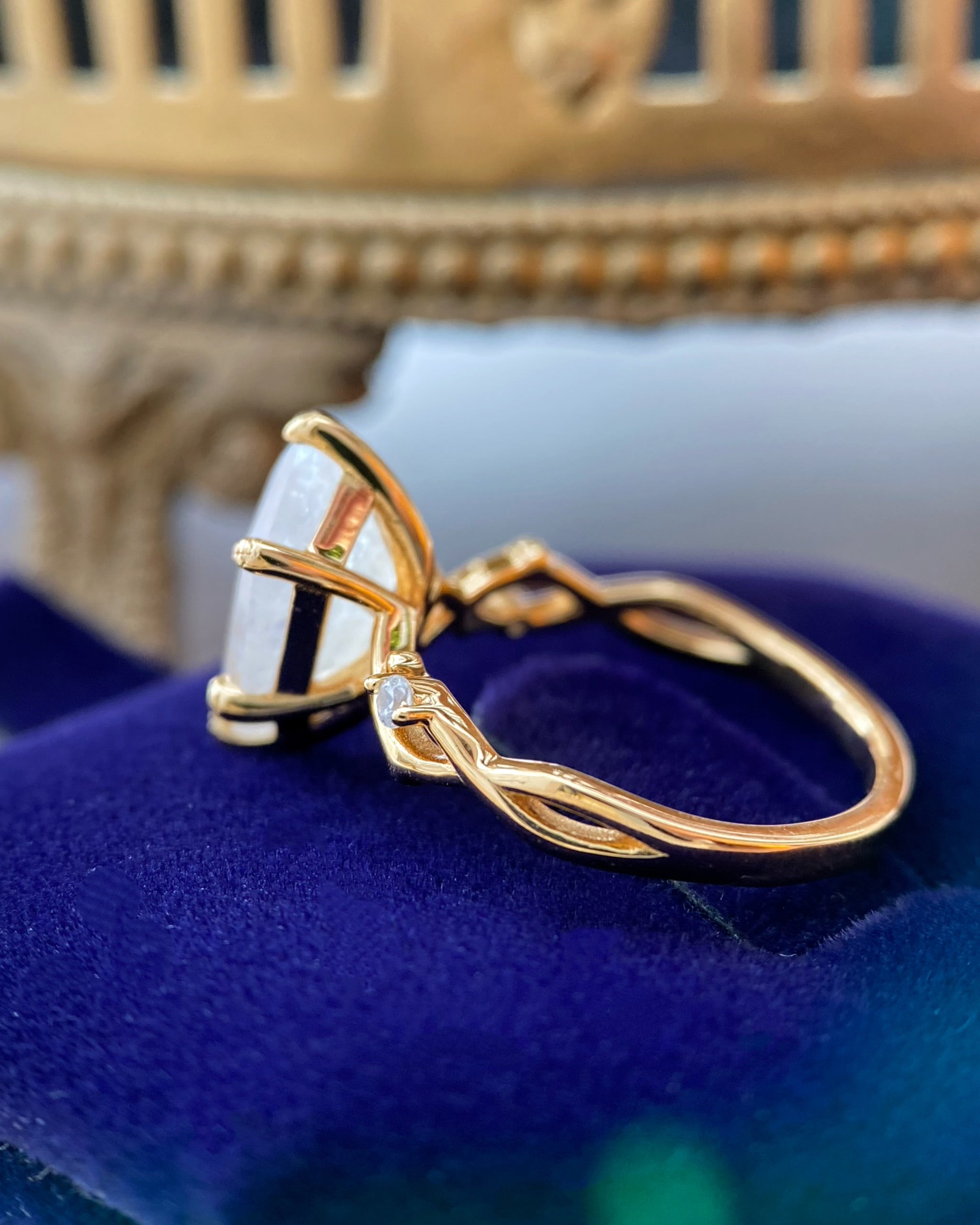 【Voile éthéré】Bague de fiançailles unique en agate mousse naturelle, faite main, de forme ovale, 1,5 ct