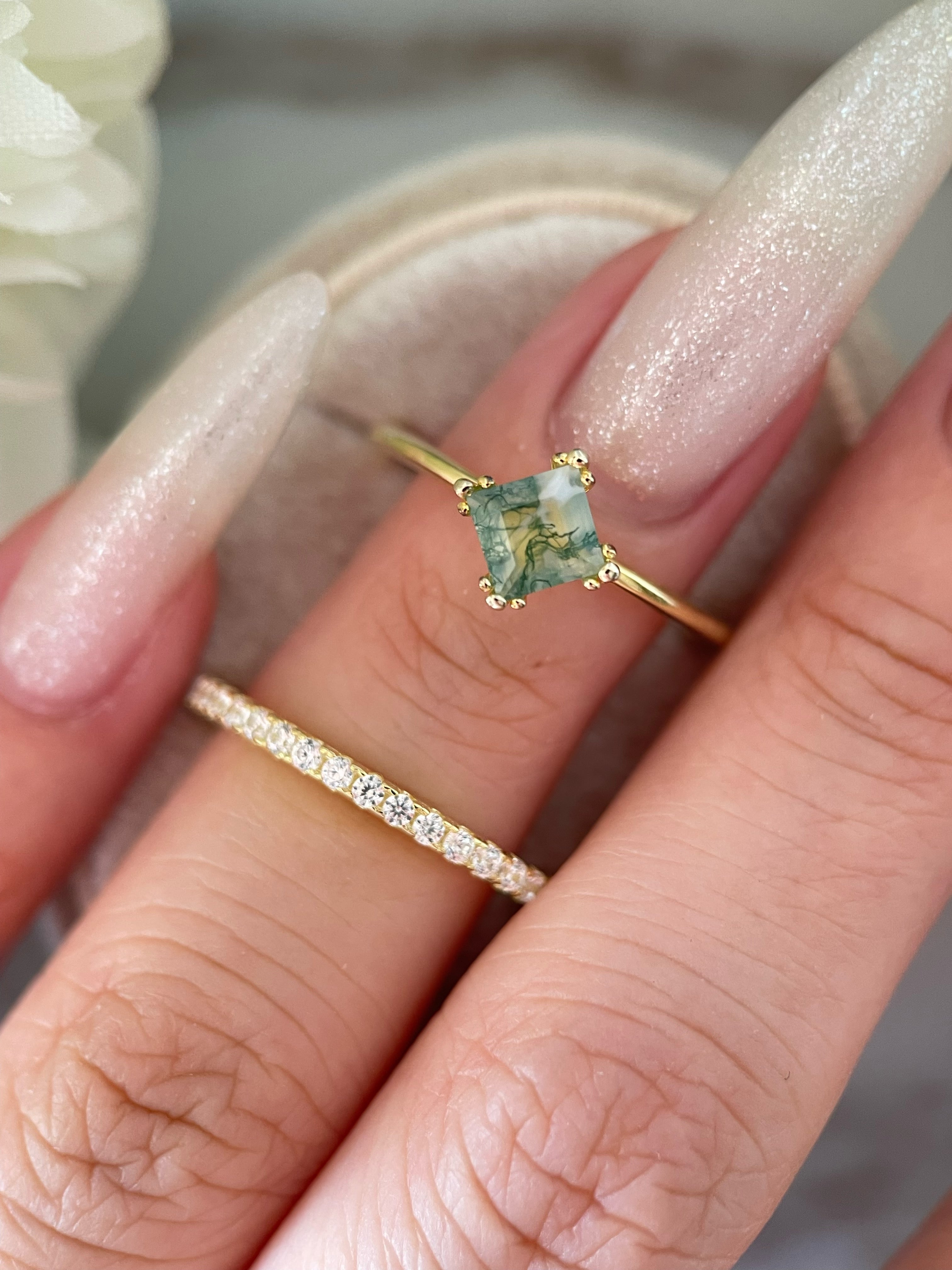 【Ensemble Sylvan Majesty】Ensemble de 2 bagues de fiançailles uniques, faites à la main, en agate mousse naturelle de 0,75 ct, forme princesse 