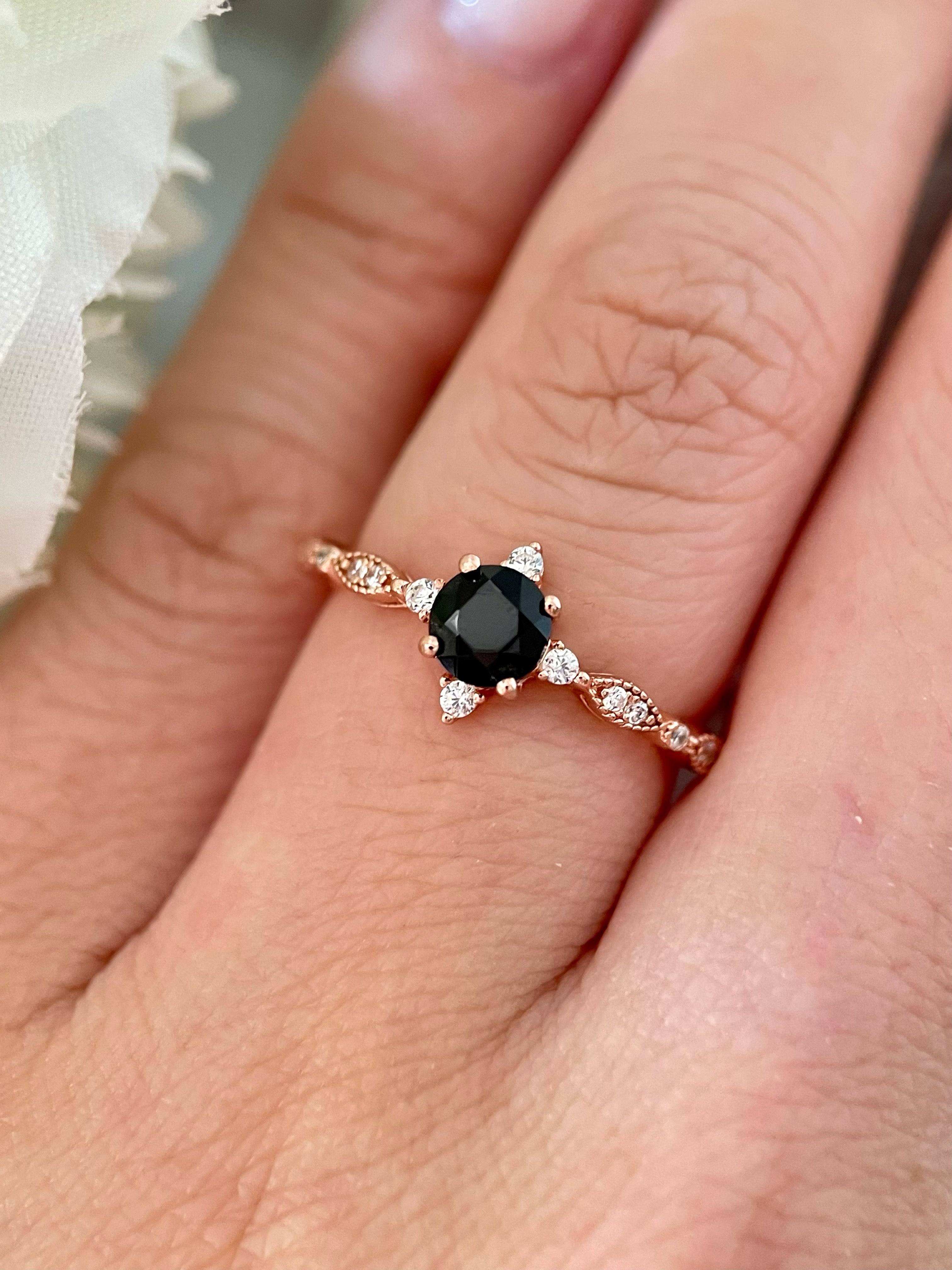 【Nocturna】Bague de fiançailles artisanale en onyx noir naturel de 0,5 ct, forme ronde