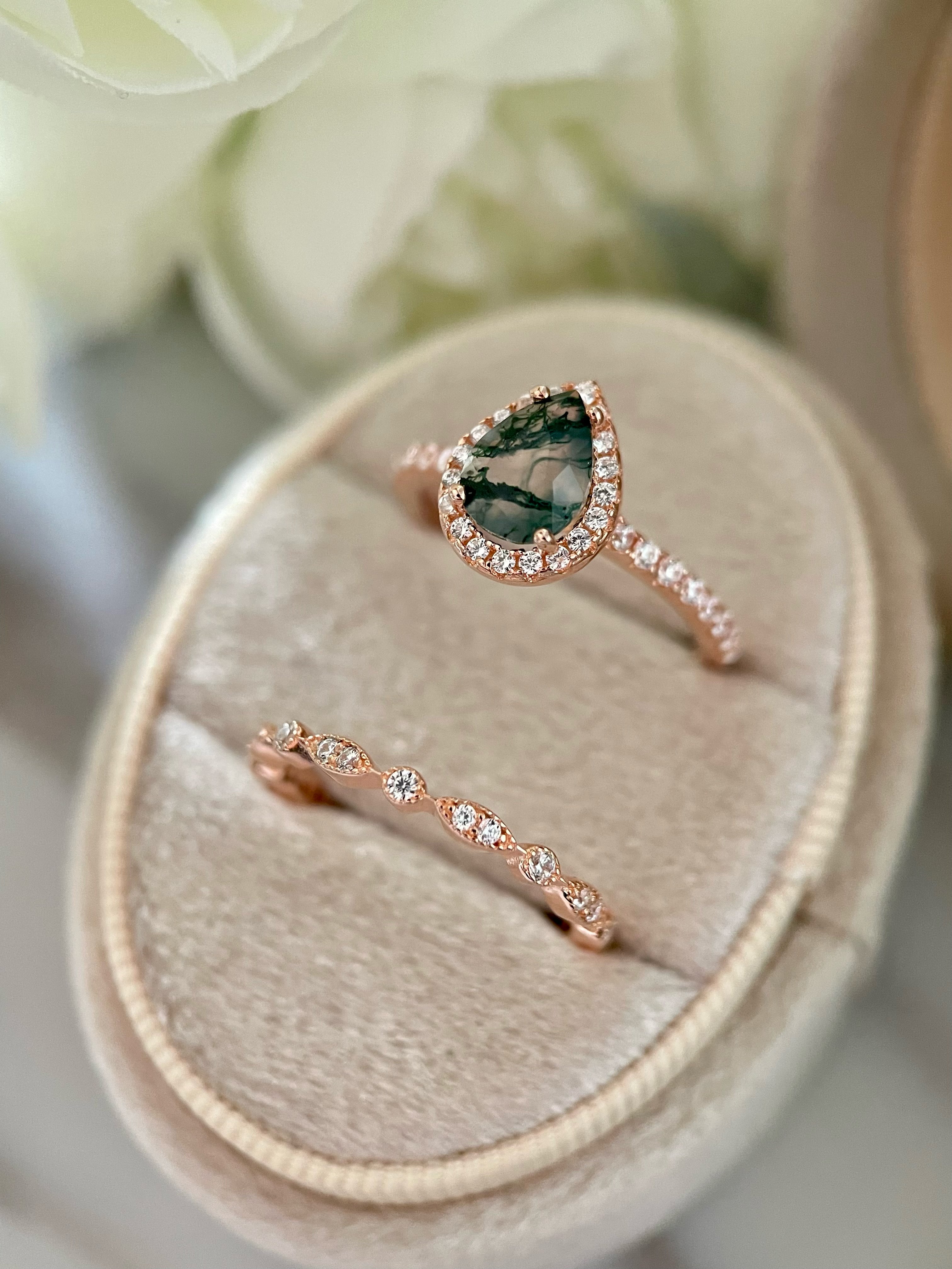 【Ensemble Verdian】Ensemble unique de bagues de fiançailles artisanales en agate mousse naturelle, 2 pièces, 0,8 ct, forme poire