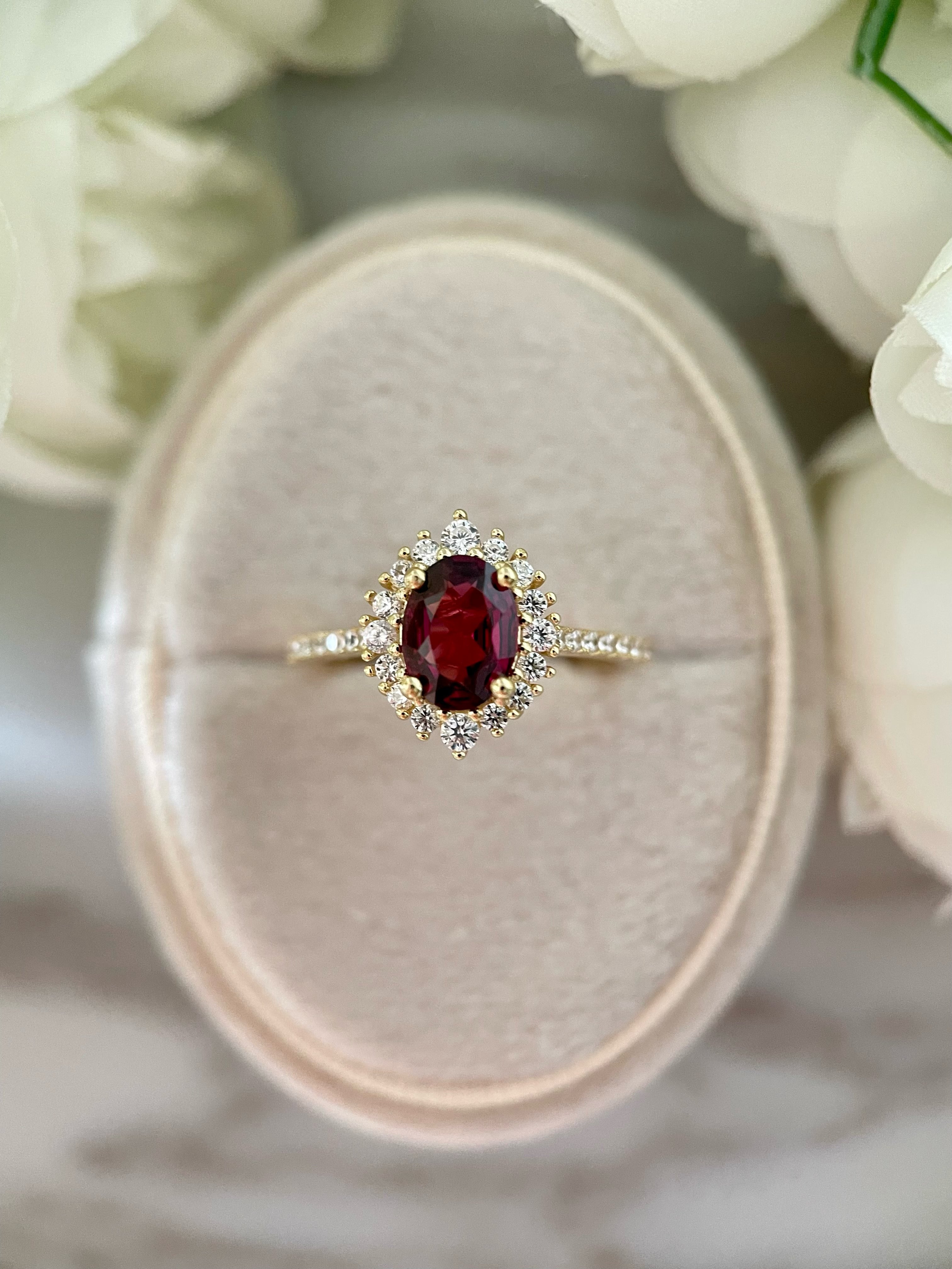【Valencia】 Handmade Natural Rhodolite Garnet Engagement Ring 1.5ct Oval Cut