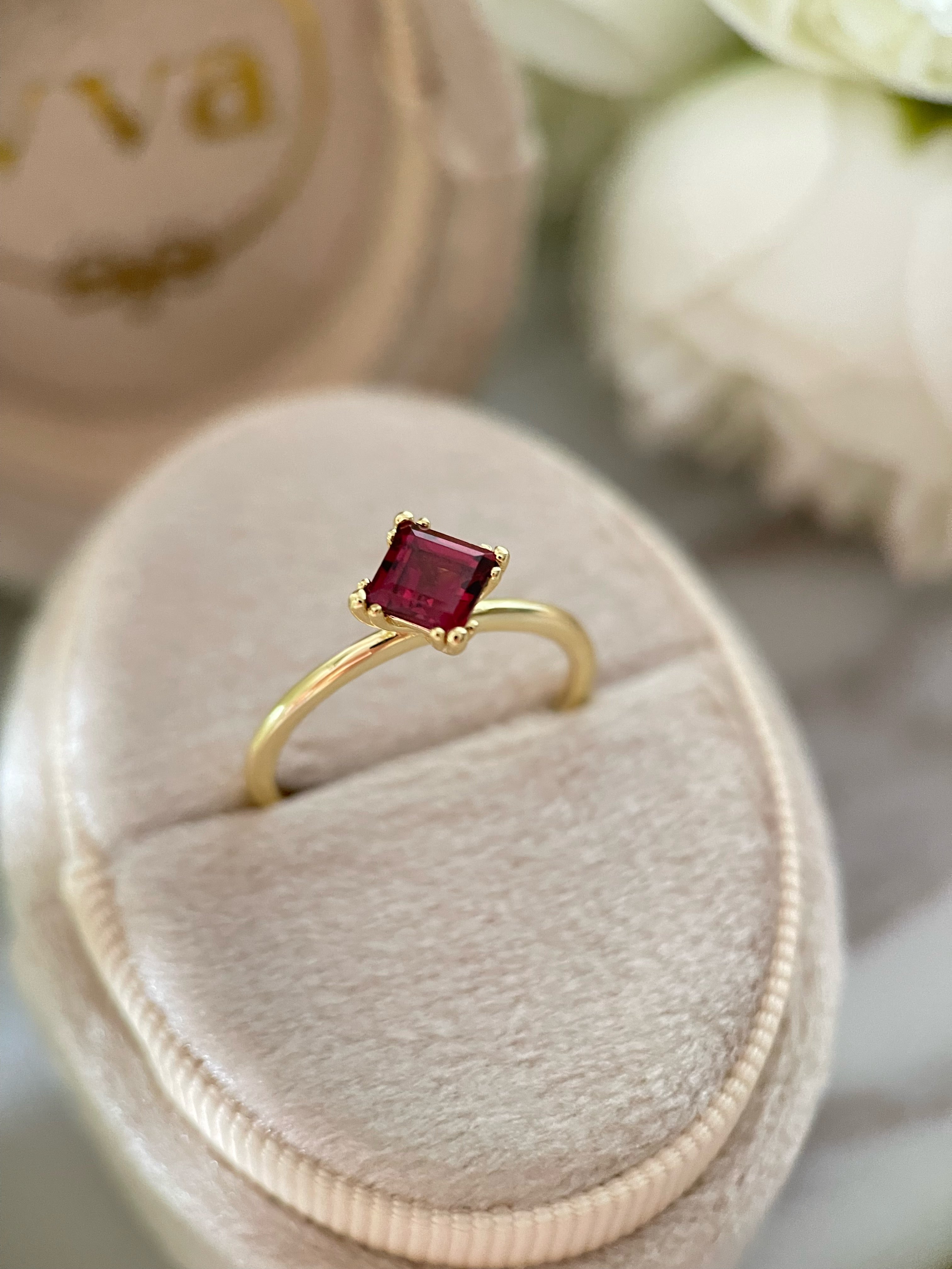 【Rubienne】Unique Handmade Natural Rhodolite Garnet Engagement Ring 0.75ct Princess Cut