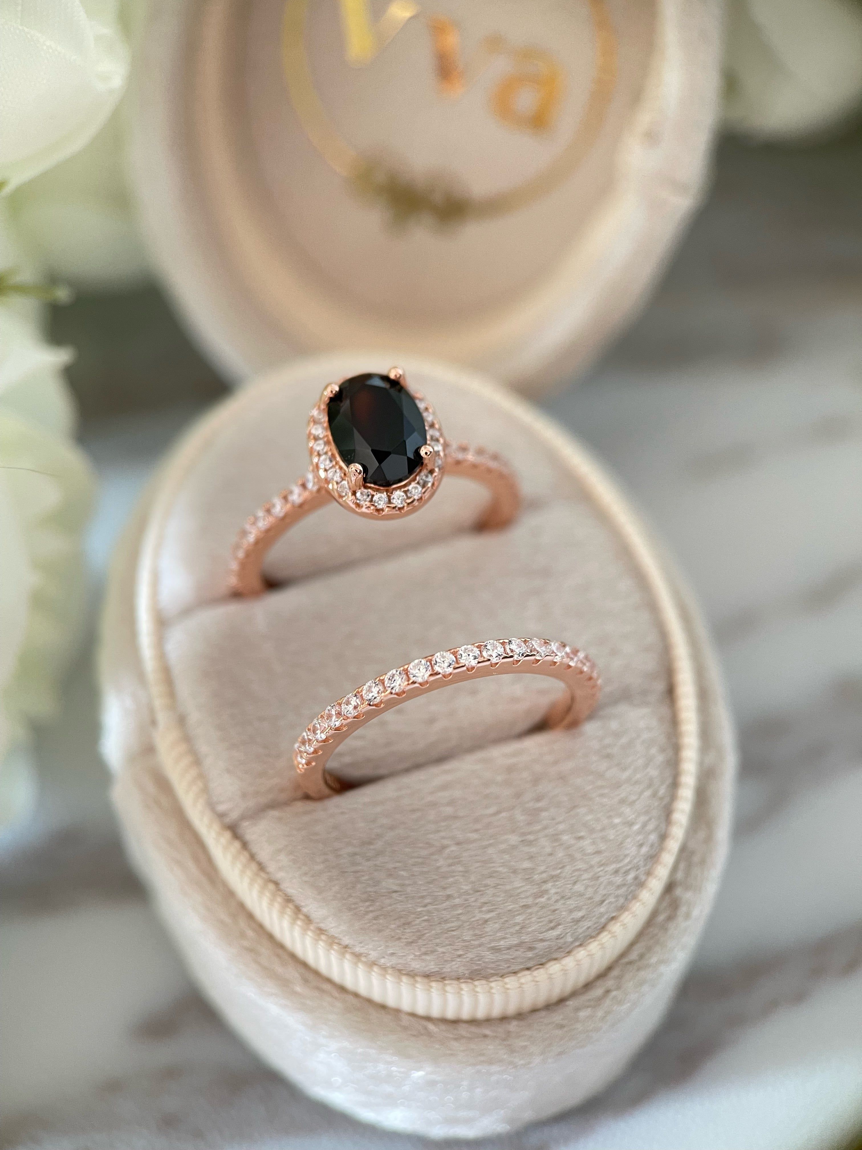 【Ensemble Onyx Nocturne】Ensemble de 2 bagues de fiançailles ovales en onyx noir naturel, 1,5 ct, fabriquées à la main