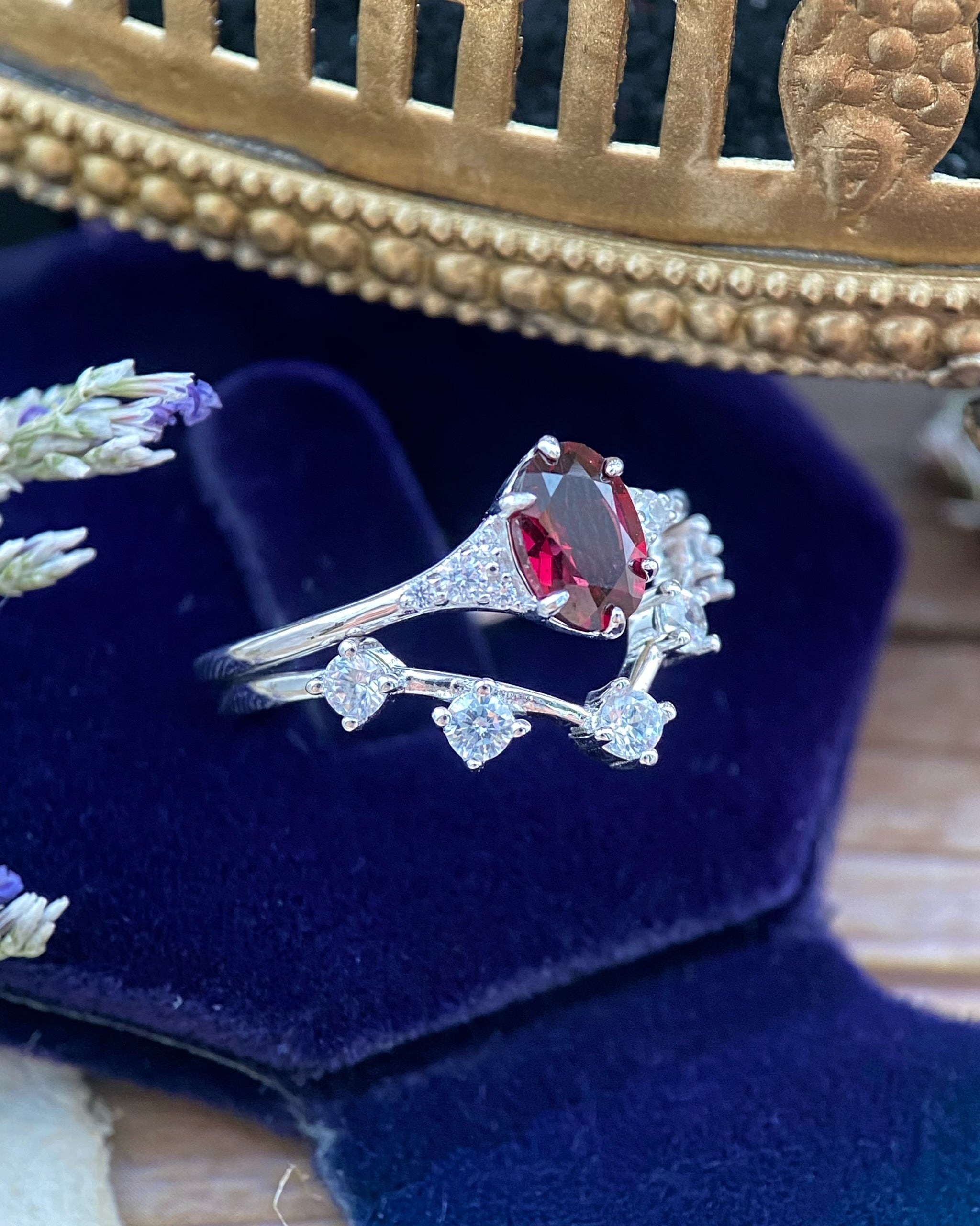 【Regalia Set】Handmade Natural Rhodolite Garnet Engagement Ring Set 2pcs 0.75ct Oval Cut