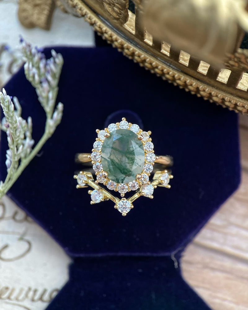 【Ensemble Morrigan】 Bague de fiançailles unique, faite main, en agate mousse verte naturelle, forme ovale, 3 carats (2 pièces). 