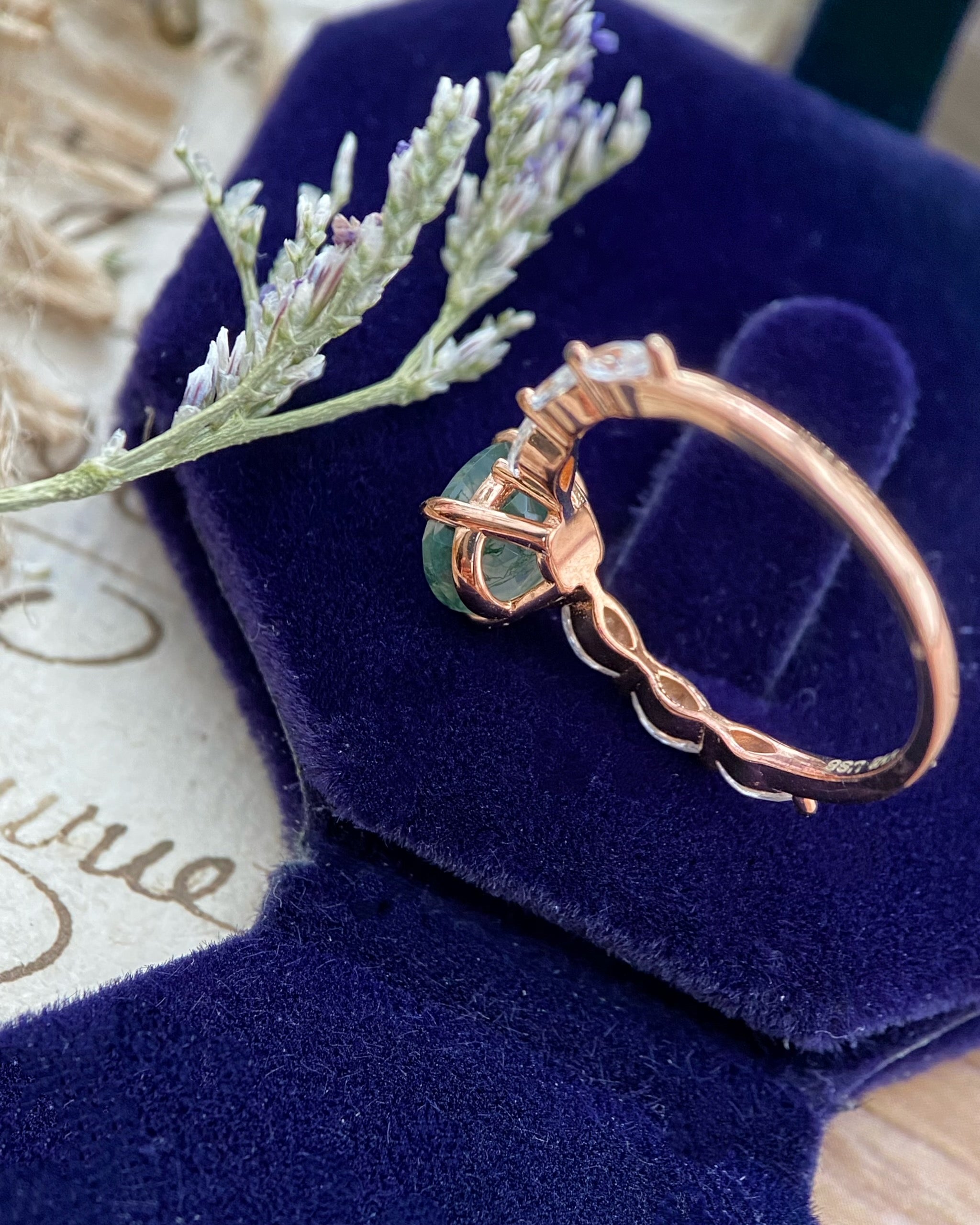 【Greenwood】Bague de fiançailles unique en agate mousse naturelle faite à la main, 1,5 ct, forme ovale