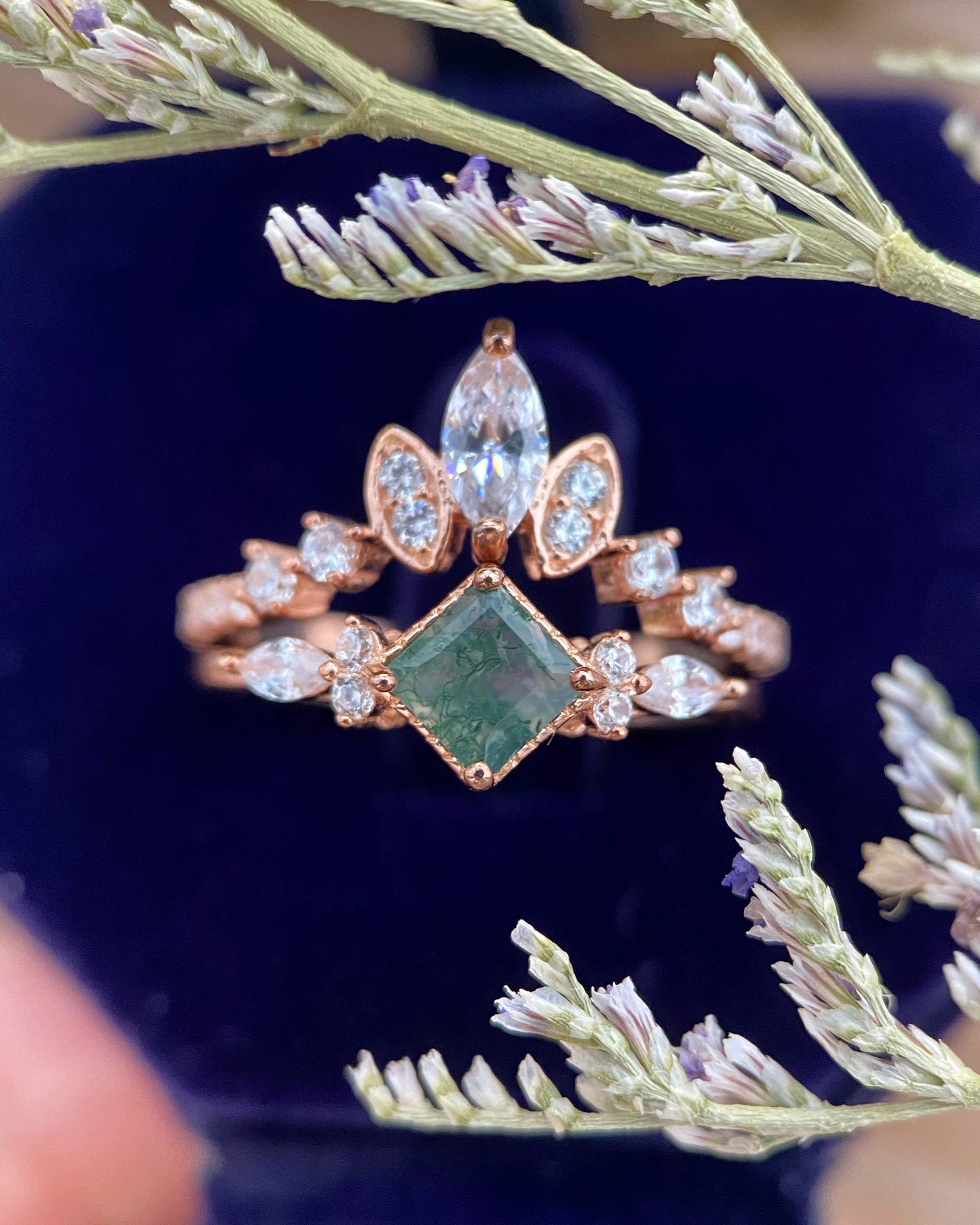 【ENSEMBLE GAIA】Ensemble de 2 bagues de fiançailles uniques, faites à la main, en agate mousse naturelle de 0,75 ct, forme princesse