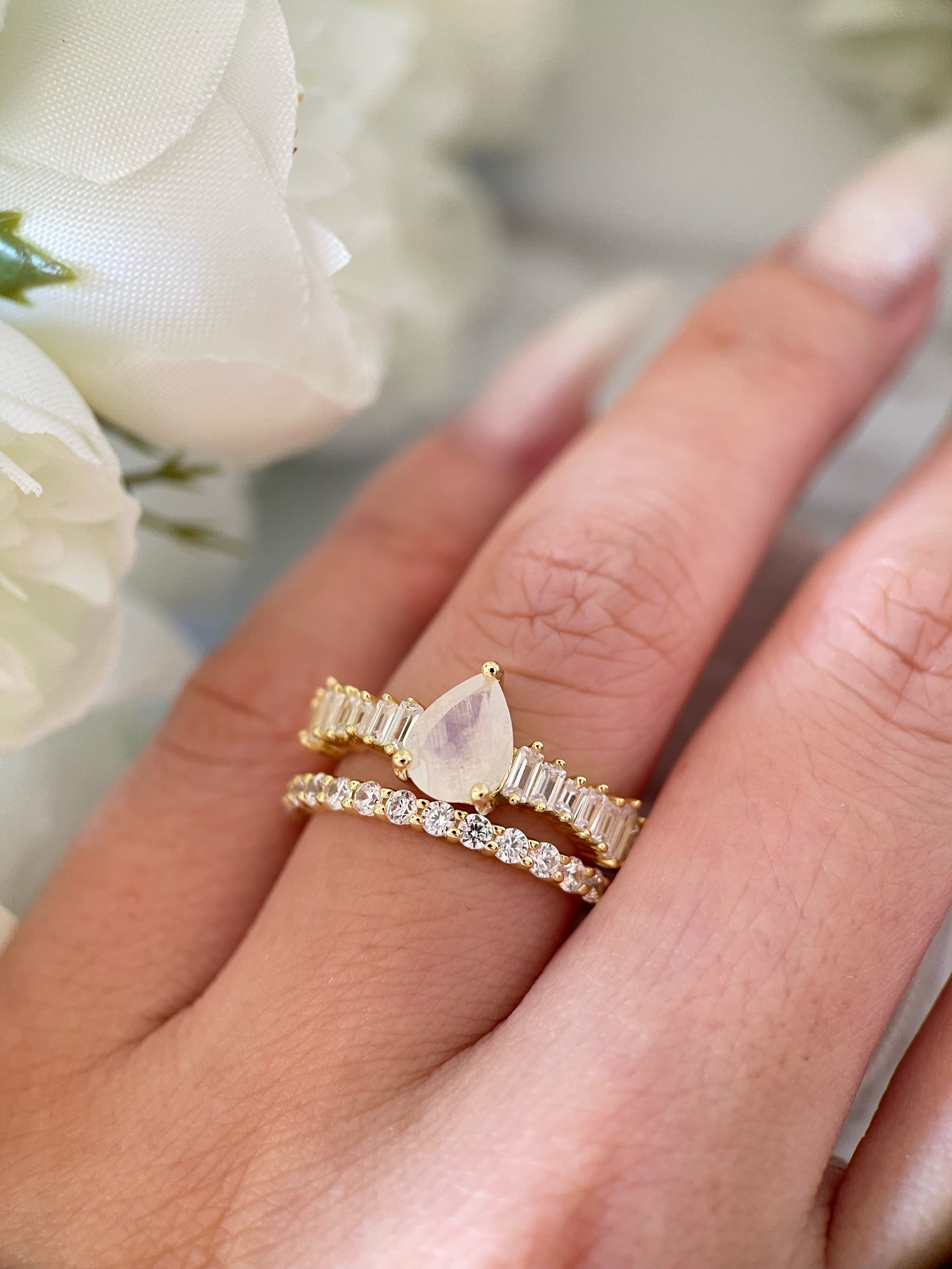 【Chalice Set】Unique Handmade Natural Blue Moonstone Engagement Ring Set 2pcs 0.8ct Pear Shape