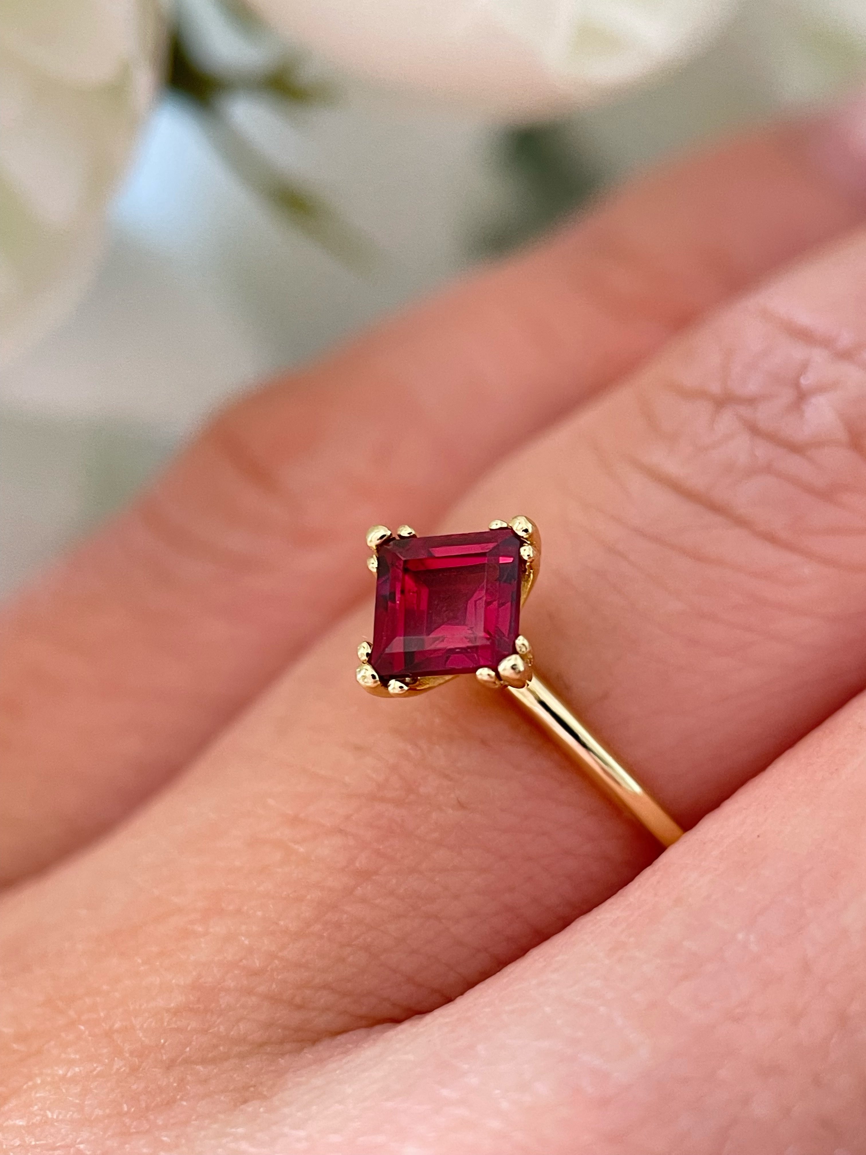 【Rubienne】Unique Handmade Natural Rhodolite Garnet Engagement Ring 0.75ct Princess Cut