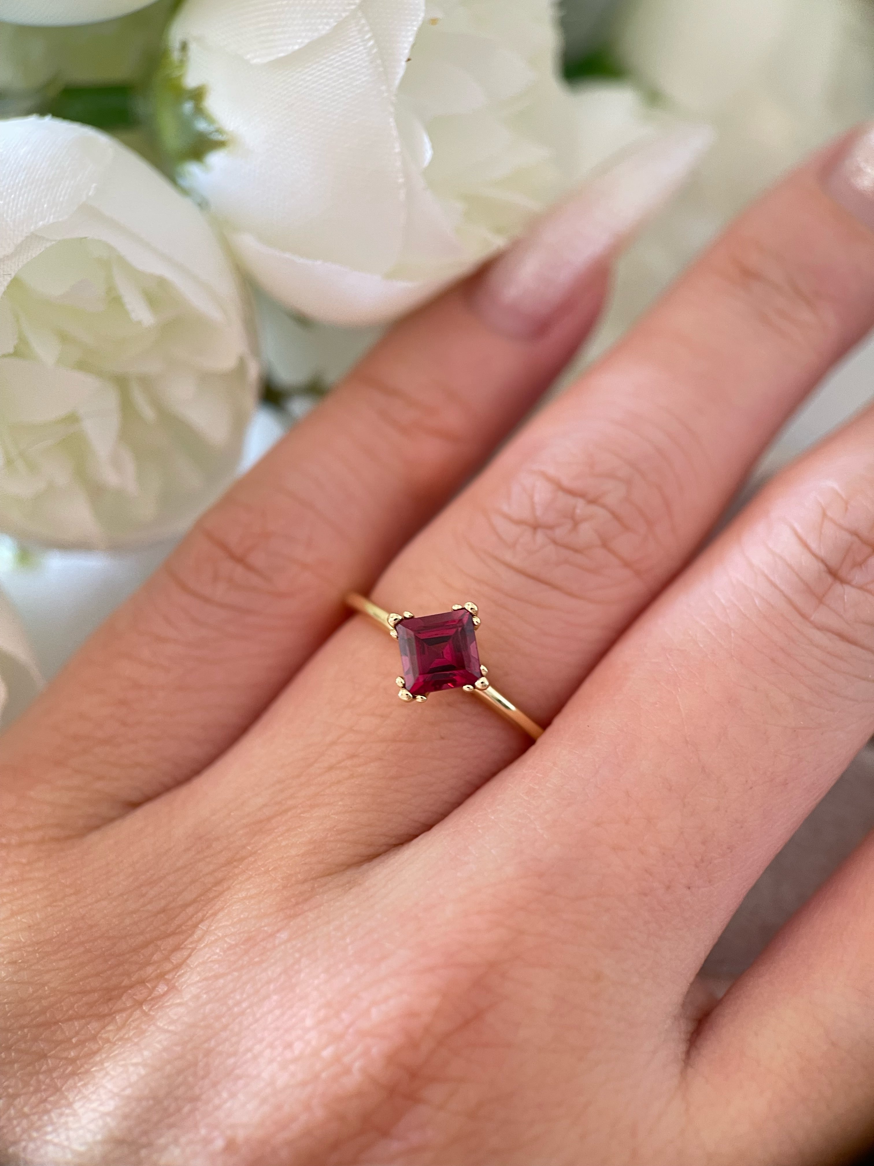 【Rubienne】Unique Handmade Natural Rhodolite Garnet Engagement Ring 0.75ct Princess Cut