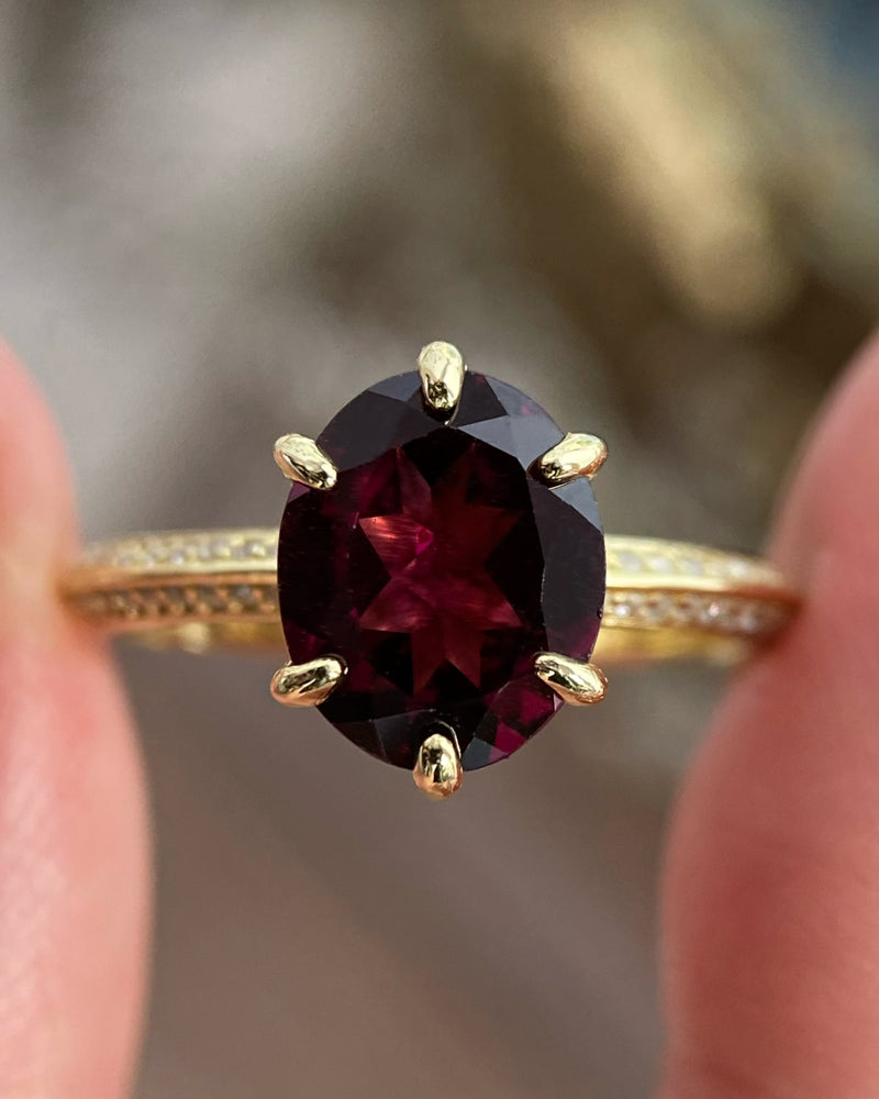 【Rubaiyat】Unique Handmade Natural Rhodolite Garnet Engagement Ring Set Oval Cut
