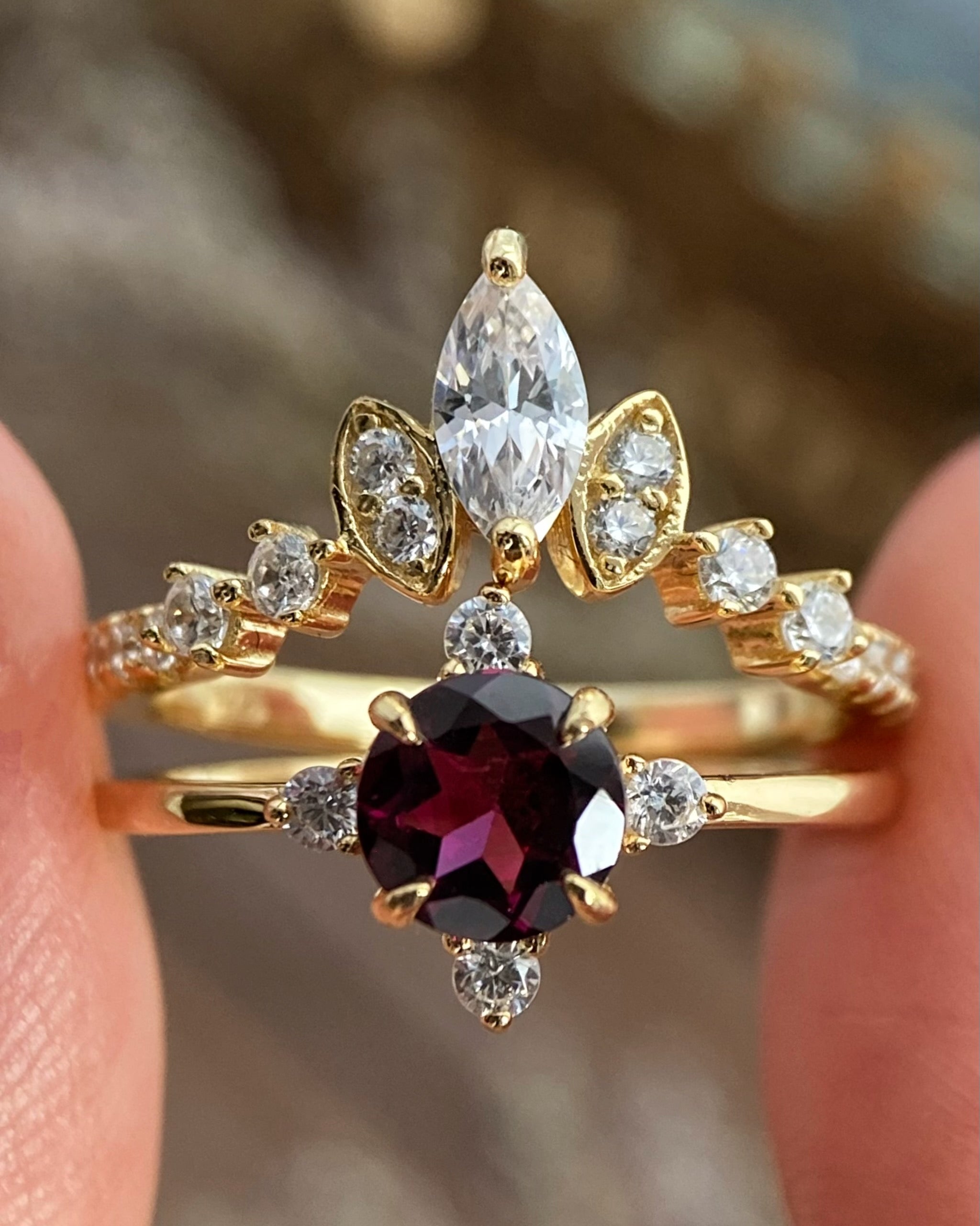 【FREYA SET】Unique Handmade Natural Rhodolite Garnet Engagement Ring Set 2pcs Round Cut 0.8ct