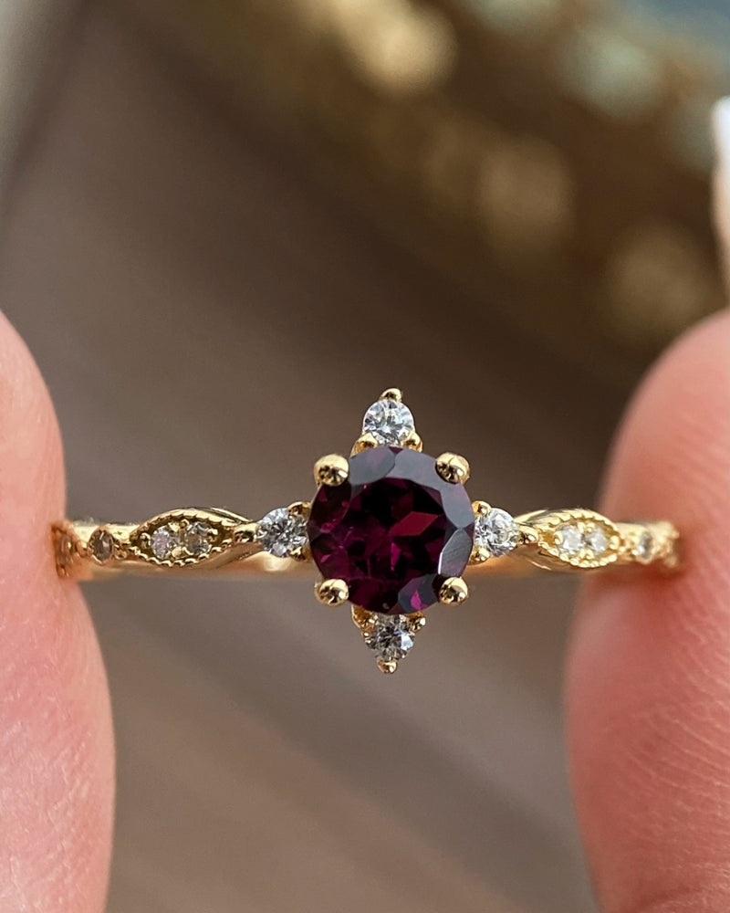 【Valoria】Bague de fiançailles artisanale en grenat rhodolite naturel de 0,5 ct, forme ronde
