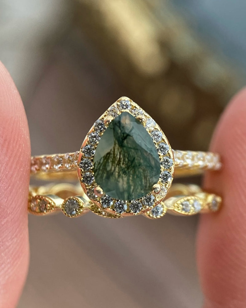 【Verdian Set】Unique Handmade Natural Moss Agate Engagement Ring Set 2pcs 0.8ct Pear Cut