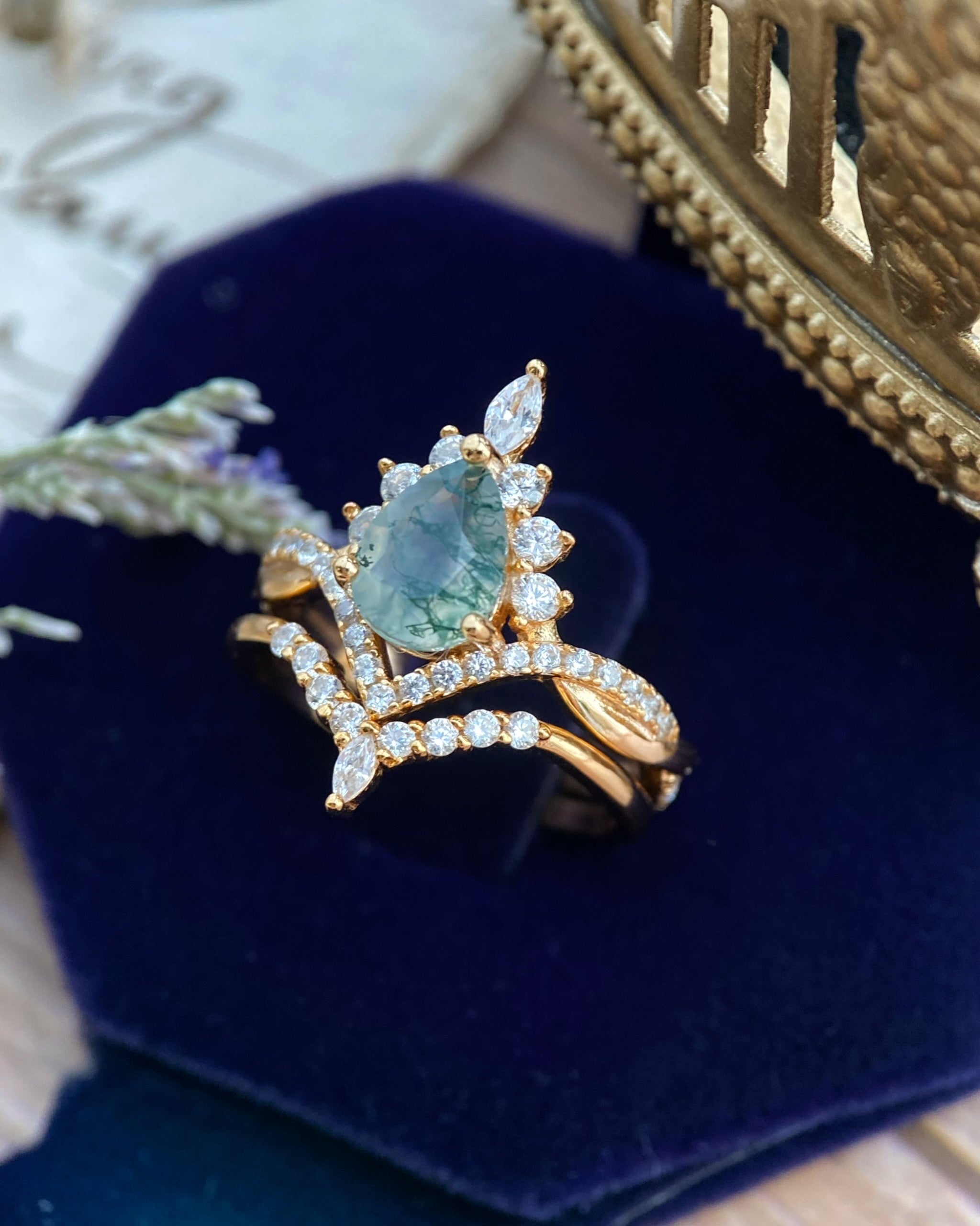 【Voile éthéré】Bague de fiançailles unique en agate mousse naturelle, faite main, de forme ovale, 1,5 ct