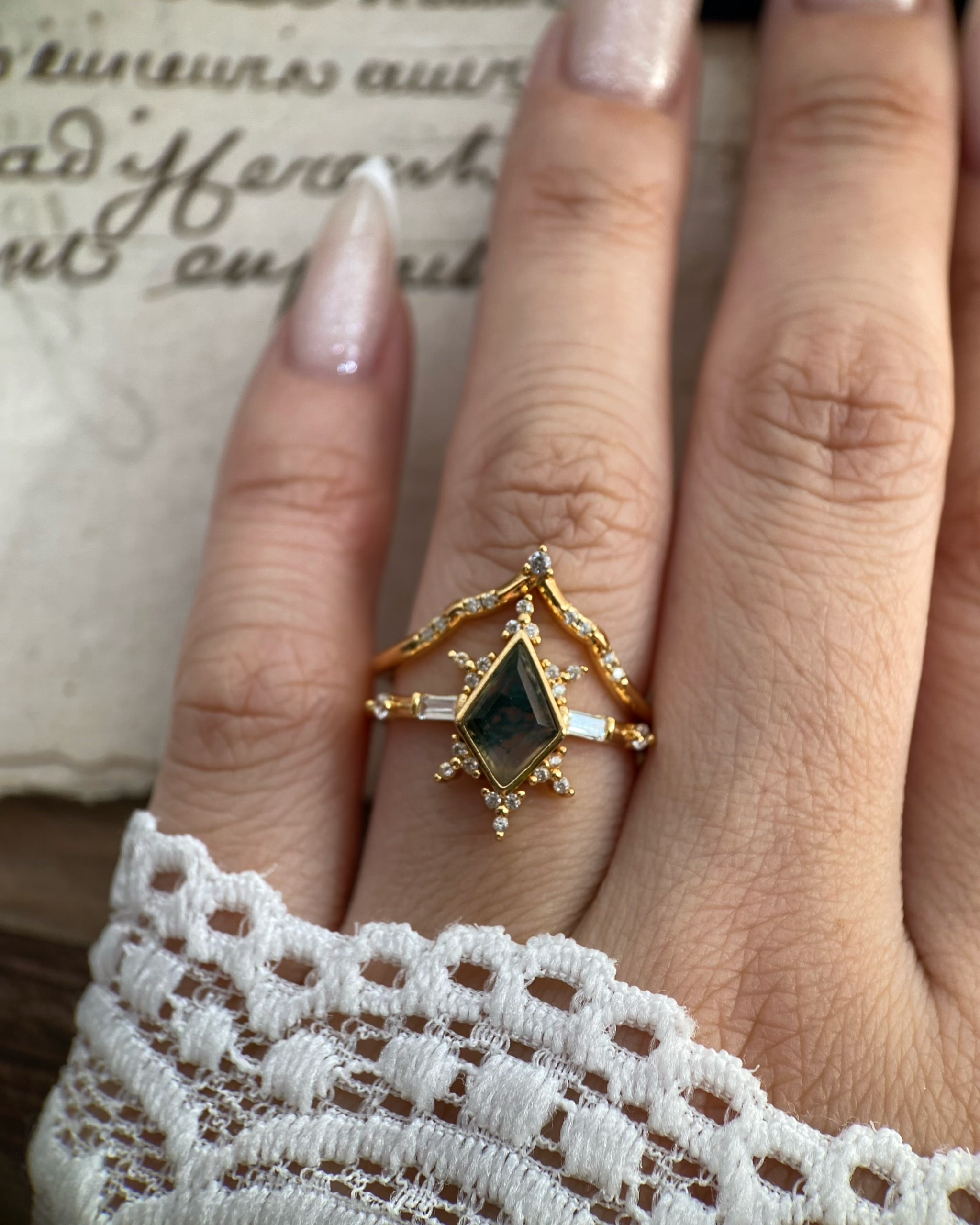 Polaris | Vintage Kite Cut Moss Agate Alternative Engagement Ring Set