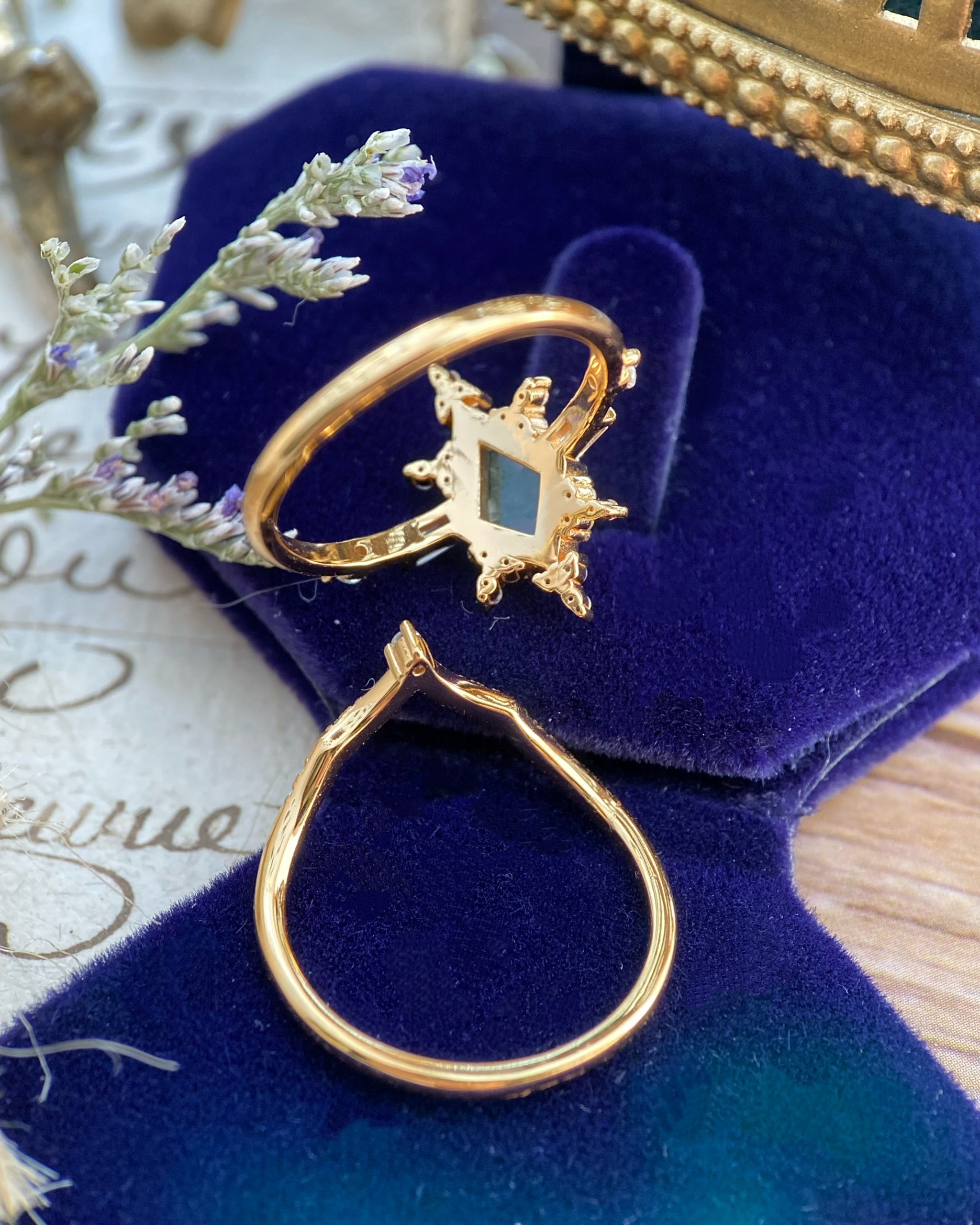 Polaris | Vintage Kite Cut Moss Agate Alternative Engagement Ring Set