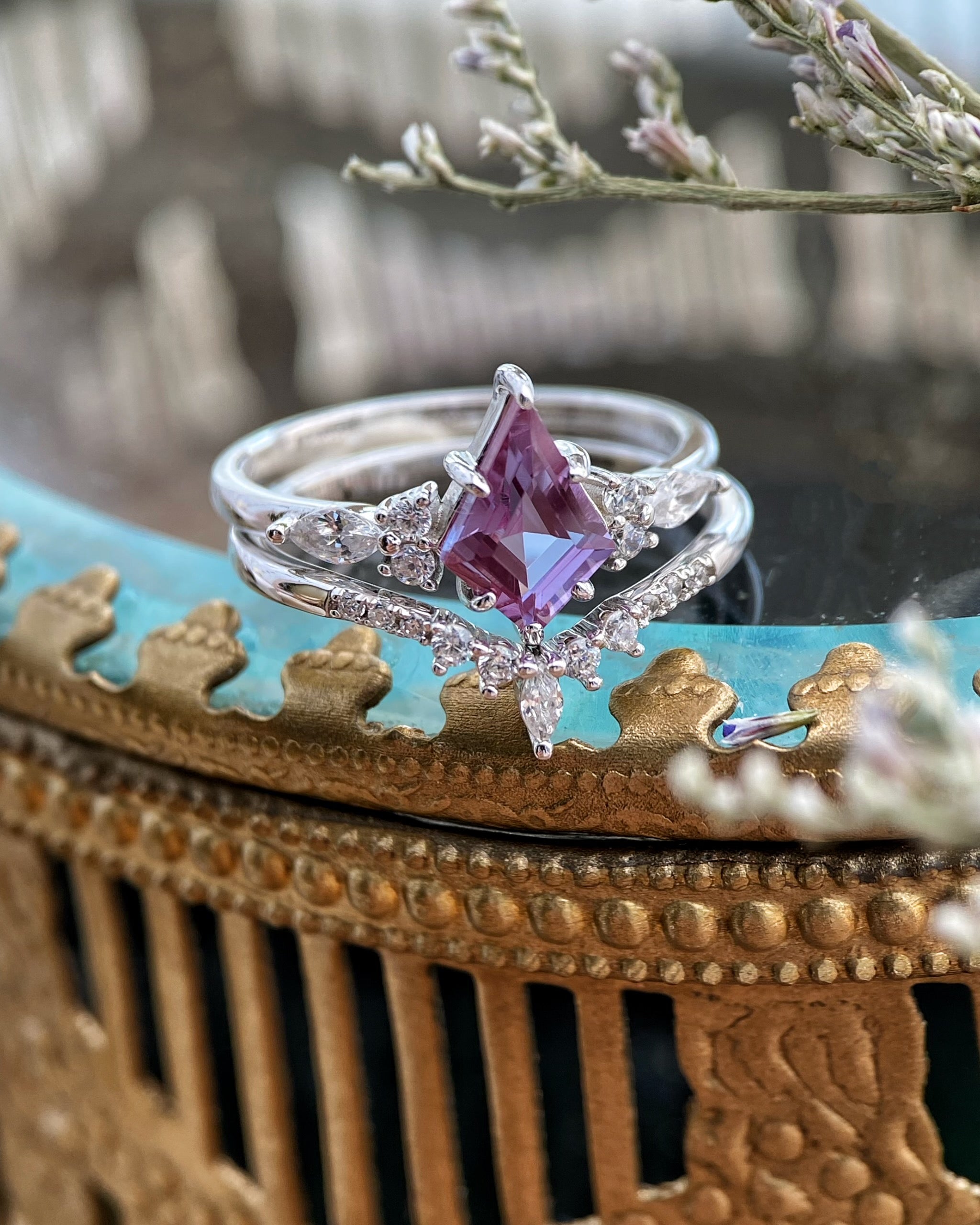 【Voile éthéré】Bague de fiançailles unique en agate mousse naturelle, faite main, de forme ovale, 1,5 ct