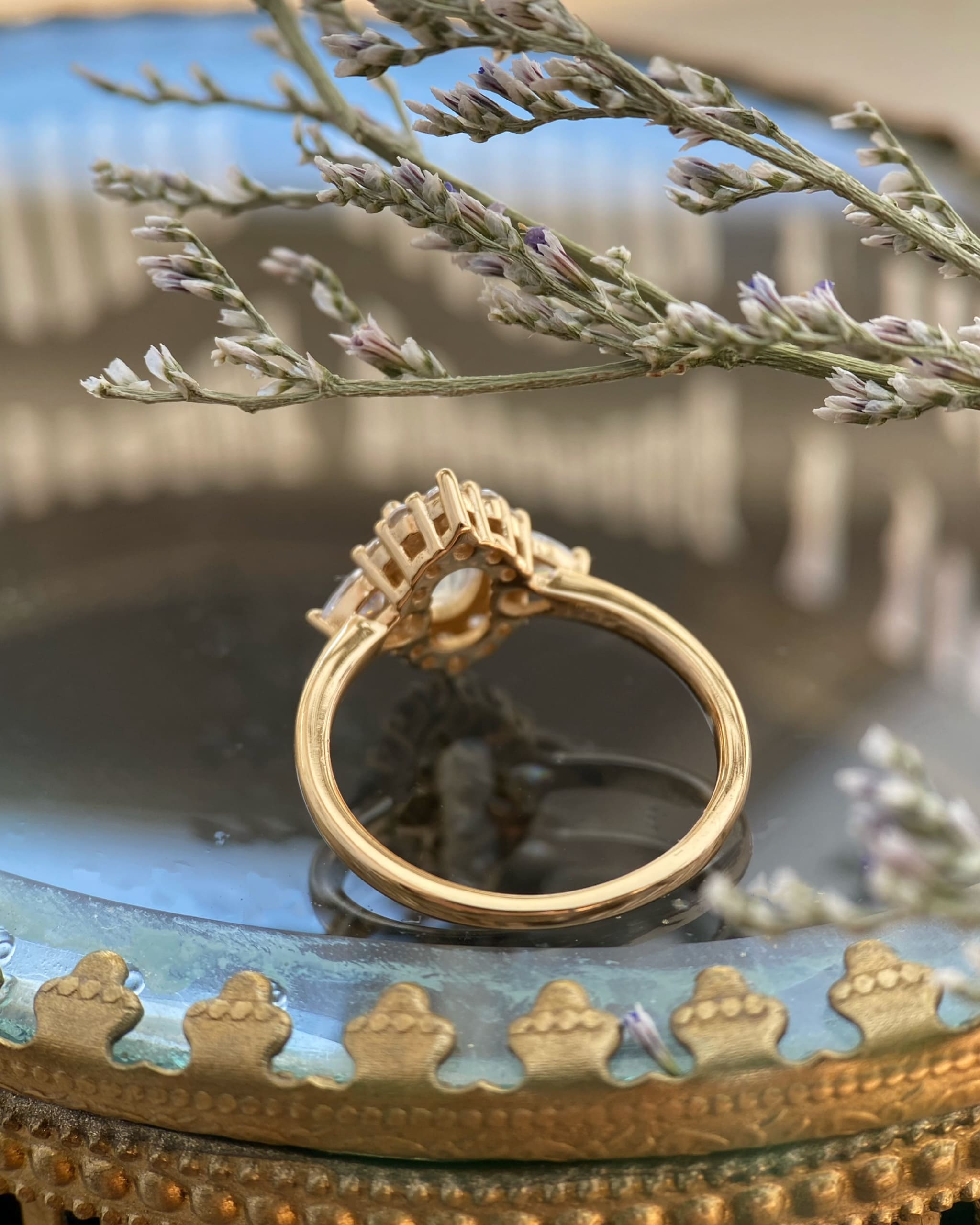 【Voile éthéré】Bague de fiançailles unique en agate mousse naturelle, faite main, de forme ovale, 1,5 ct