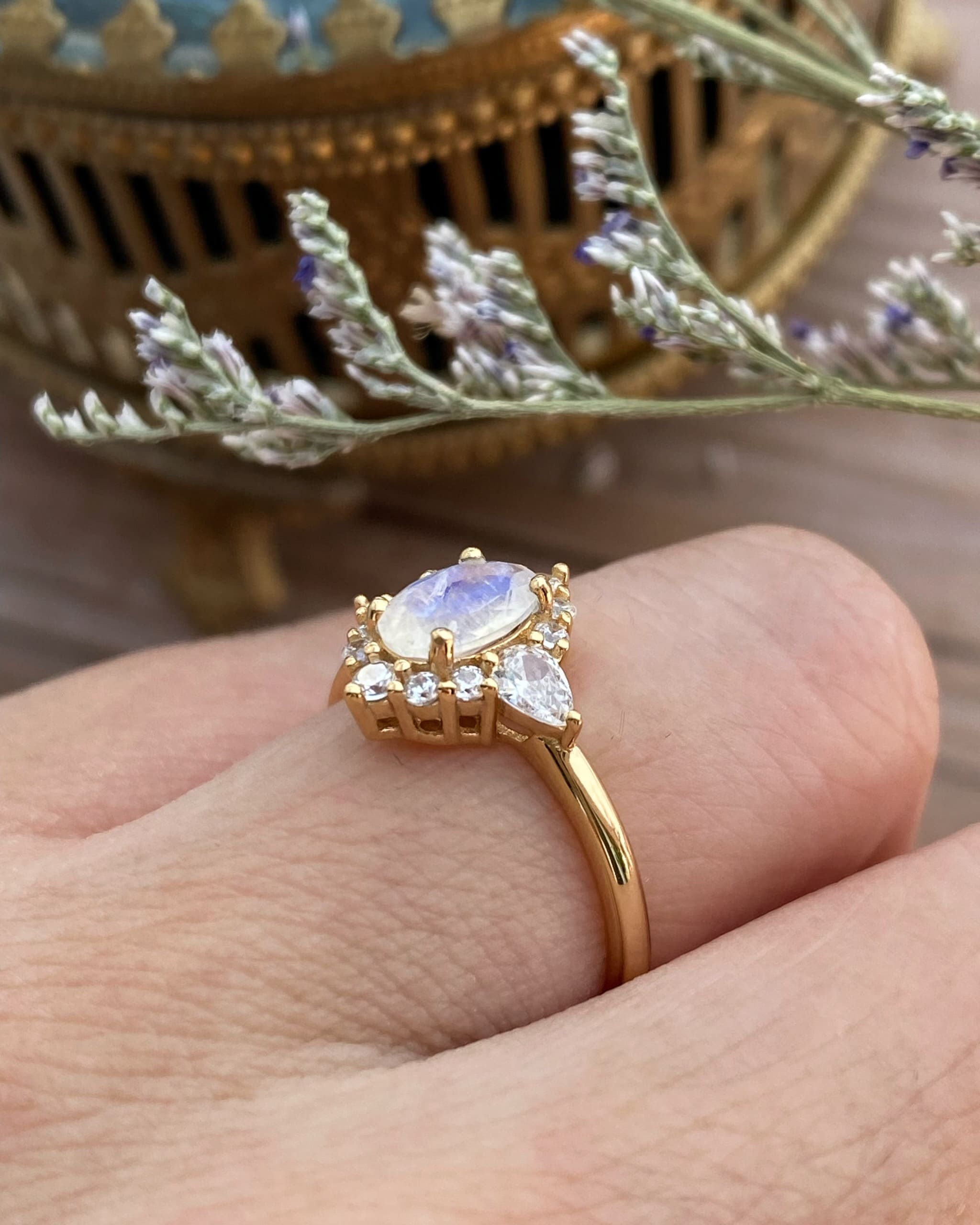 【Voile éthéré】Bague de fiançailles unique en agate mousse naturelle, faite main, de forme ovale, 1,5 ct