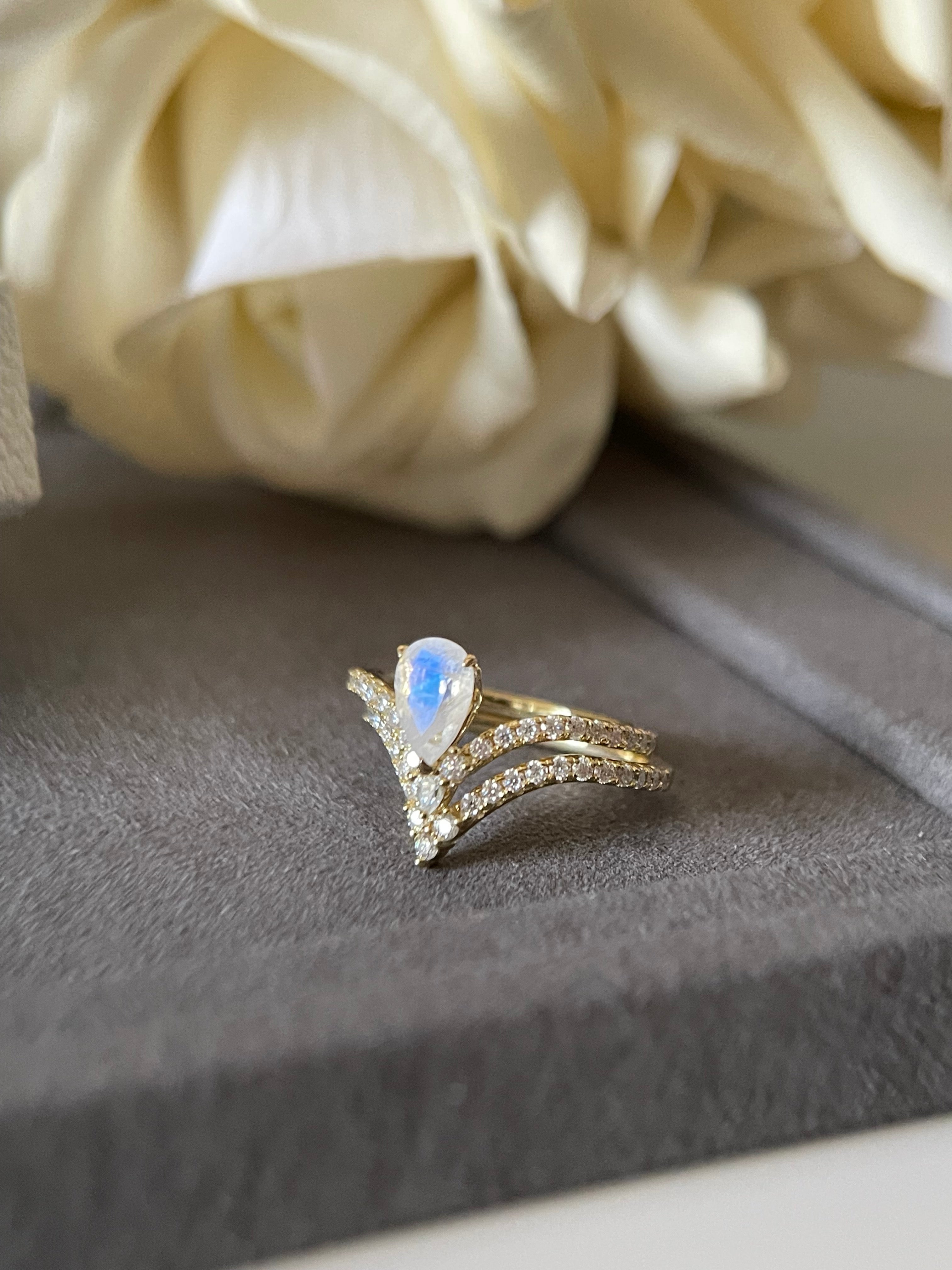 【Lumina Vow】Unique Handmade Natural Blue Moonstone Engagement Ring Set 2pcs 0.7ct Pear Shape