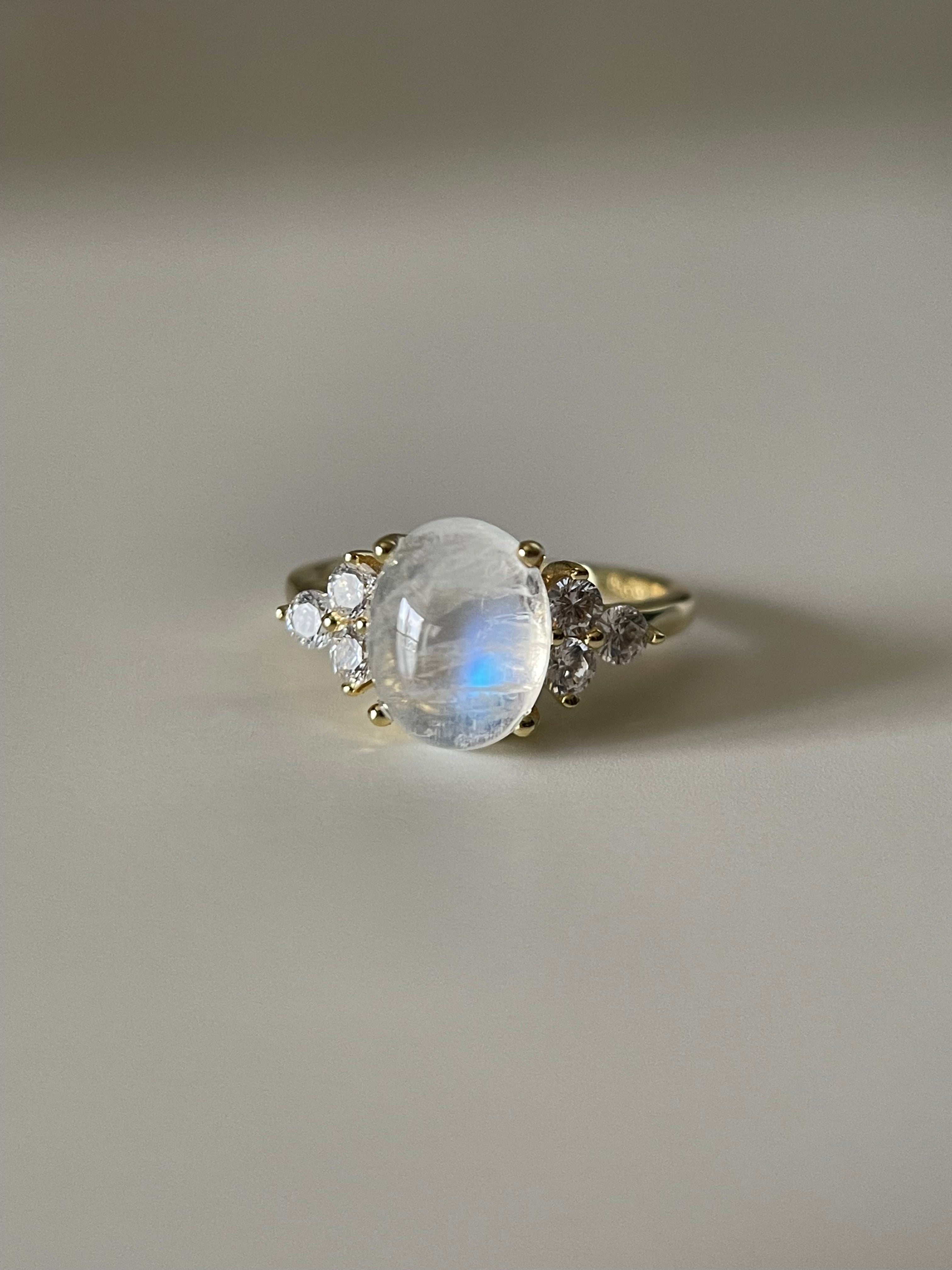 【DIANA】Unique Handmade Natural Blue Moonstone Engagement Ring 3ct Oval Shape