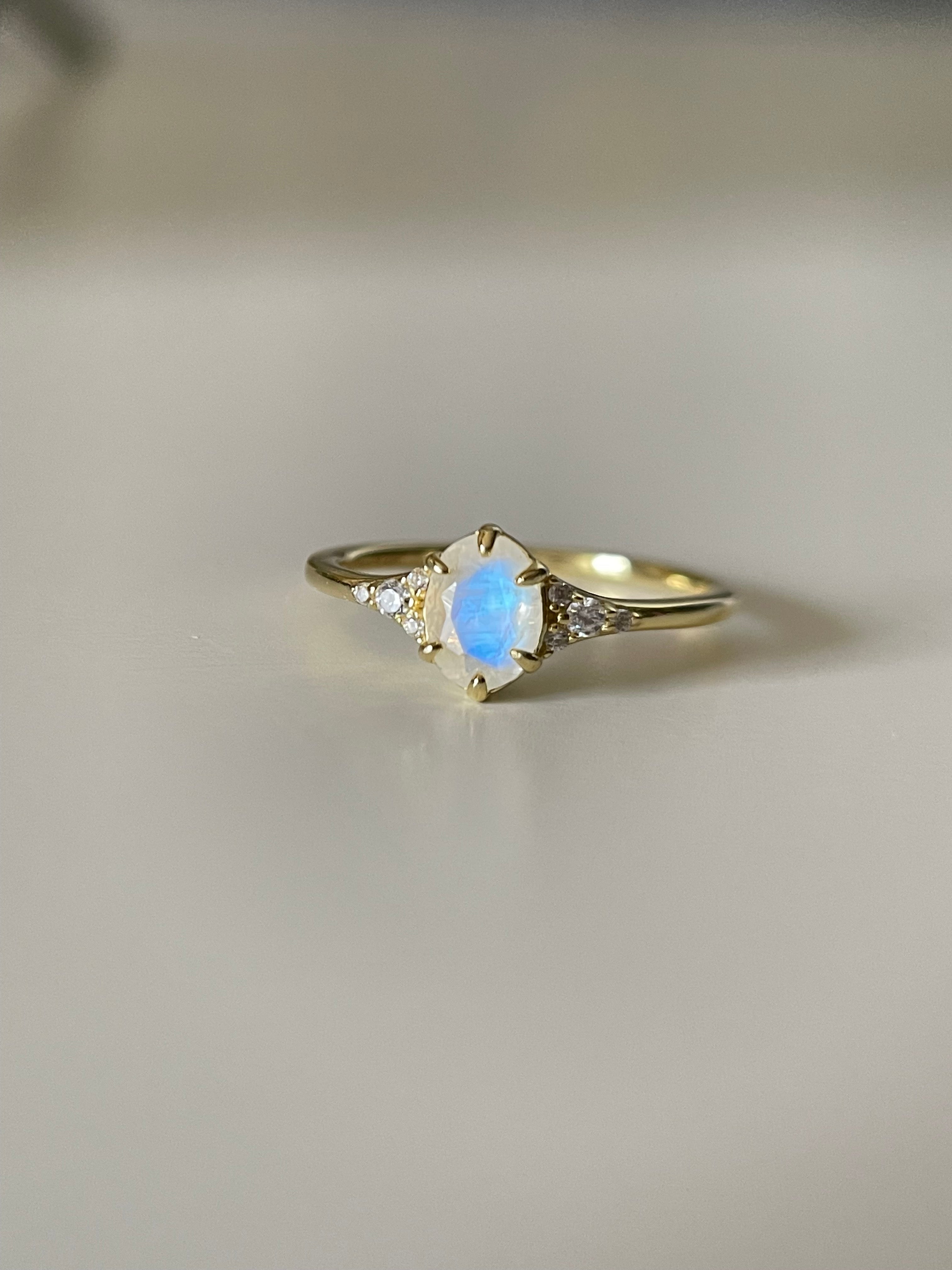 【Artemis】Unique Handmade Natural Blue Moonstone Engagement Ring 0.75ct Oval Shape