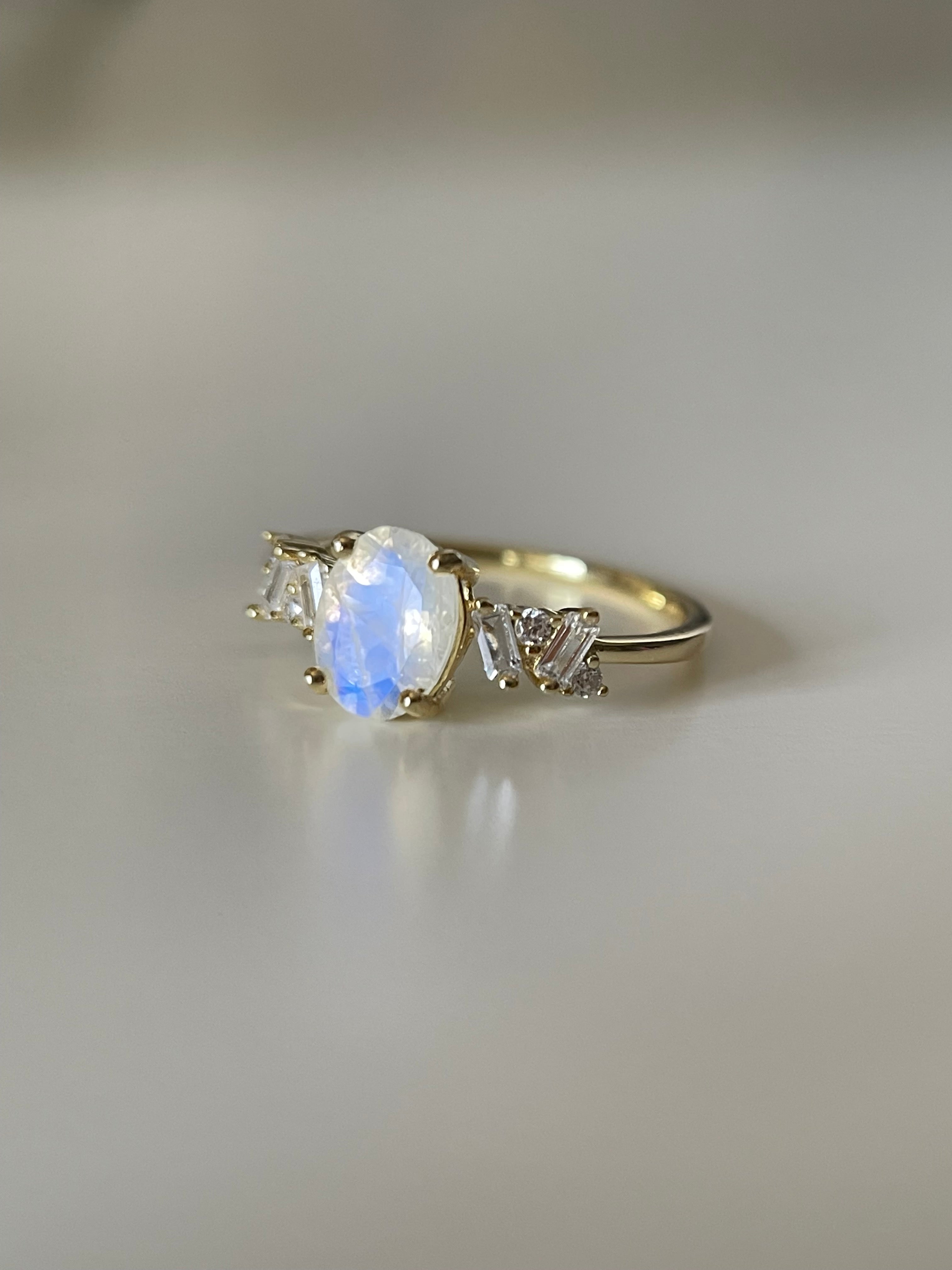 【Moonbeam】Unique Handmade Natural Blue Moonstone Engagement Ring 1.5ct Oval Shape