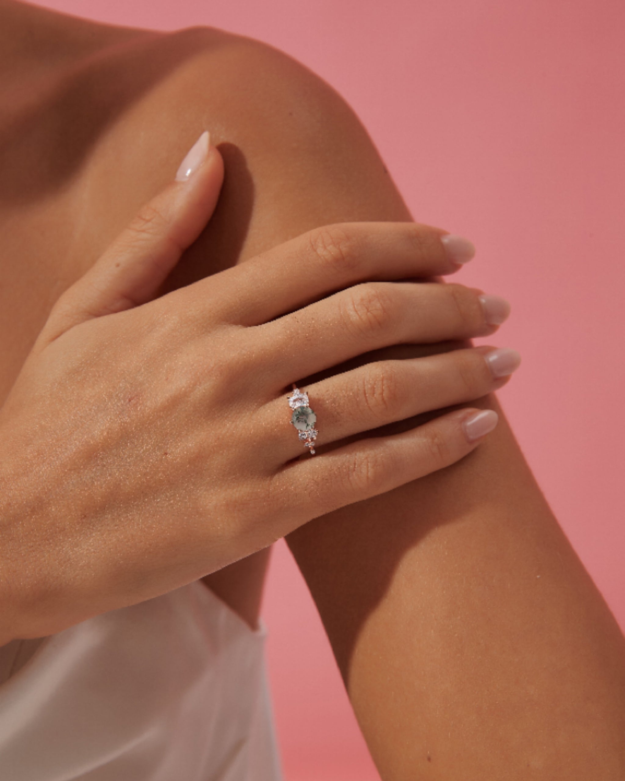 【Veridia Cascade】Bague de fiançailles unique, faite main, en agate mousse naturelle de 0,8 ct, forme ronde