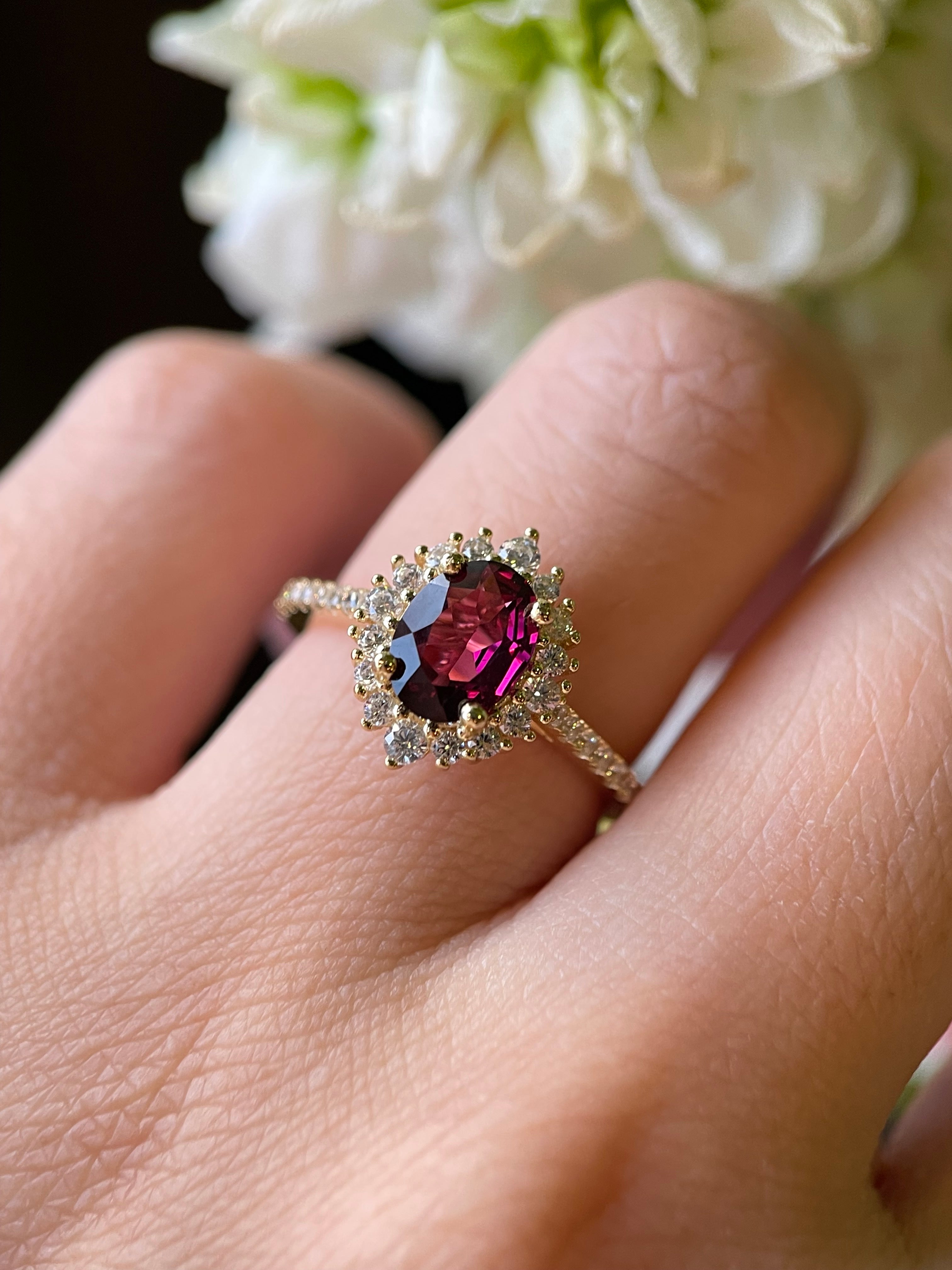 【Valencia】 Handmade Natural Rhodolite Garnet Engagement Ring 1.5ct Oval Cut