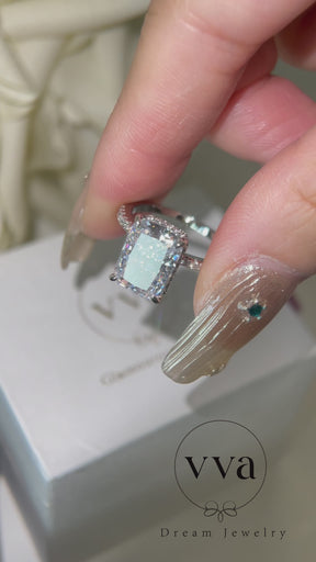 Moissanite Engagement Ring 8ct