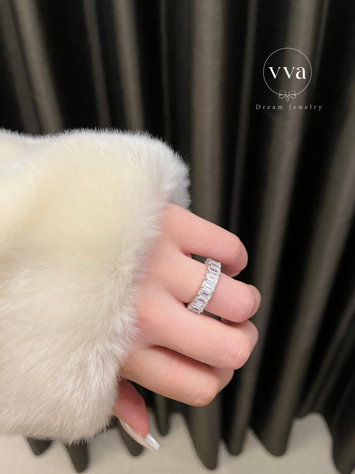 Classic Emerald Engagement Ring