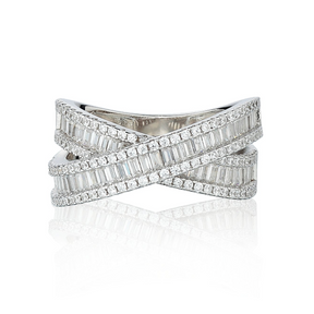 Gorgeous Moissanite Engagement Ring