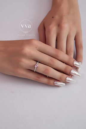 Petite bague en forme de coeur avec zircon rose 