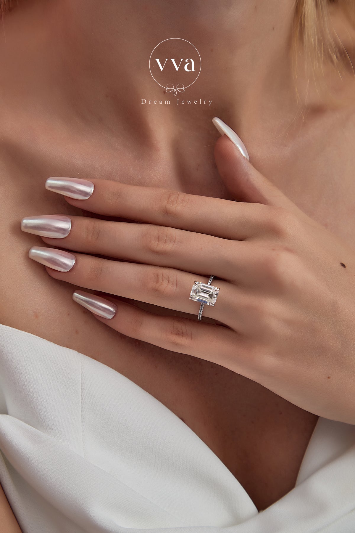 Emerald Moissanite Engagement Ring 8ct