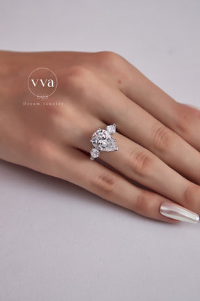 Pear Shape Moissanite Engagement Ring 5ct