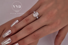 Emerald Engagement Ring 4ct