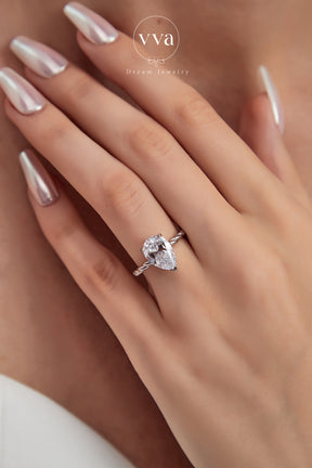 Pear Shape Moissanite Engagement Ring 3ct