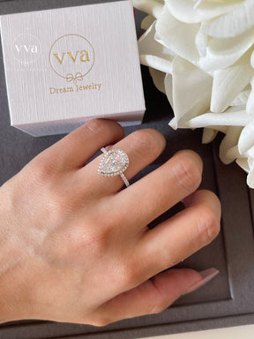 Pear Shape Engagement Ring 3ct