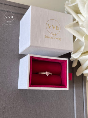 Petite bague en forme de coeur avec zircon rose 