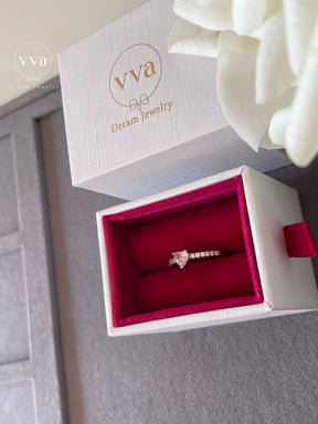 Petite bague en forme de coeur avec zircon rose 