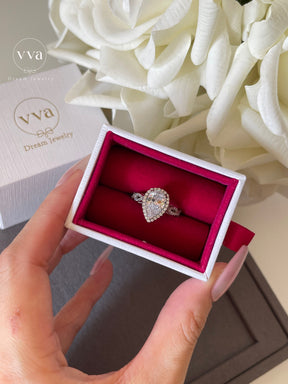 Pear Shape Engagement Ring 2ct
