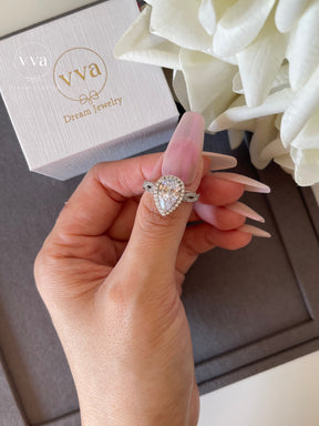 Pear Shape Engagement Ring 2ct