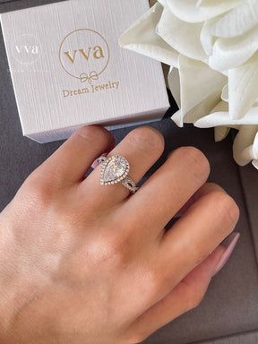 Pear Shape Engagement Ring 2ct