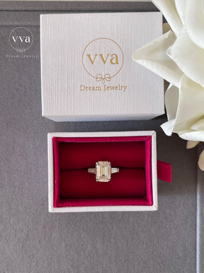 Emerald Engagement Ring 4ct