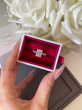Moissanite Engagement Ring 4ct